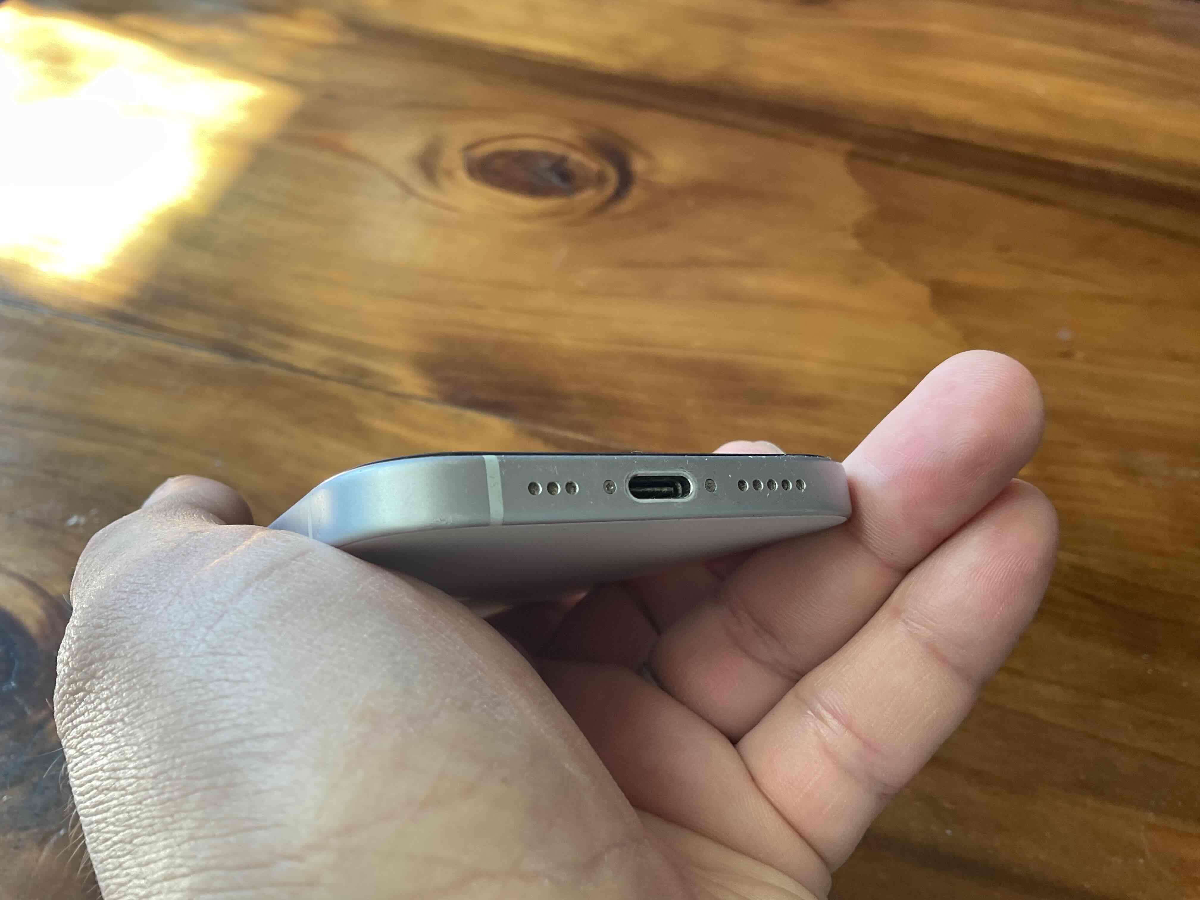 Smartphone Apple iPhone 15 de 128 gb - miniatura 4