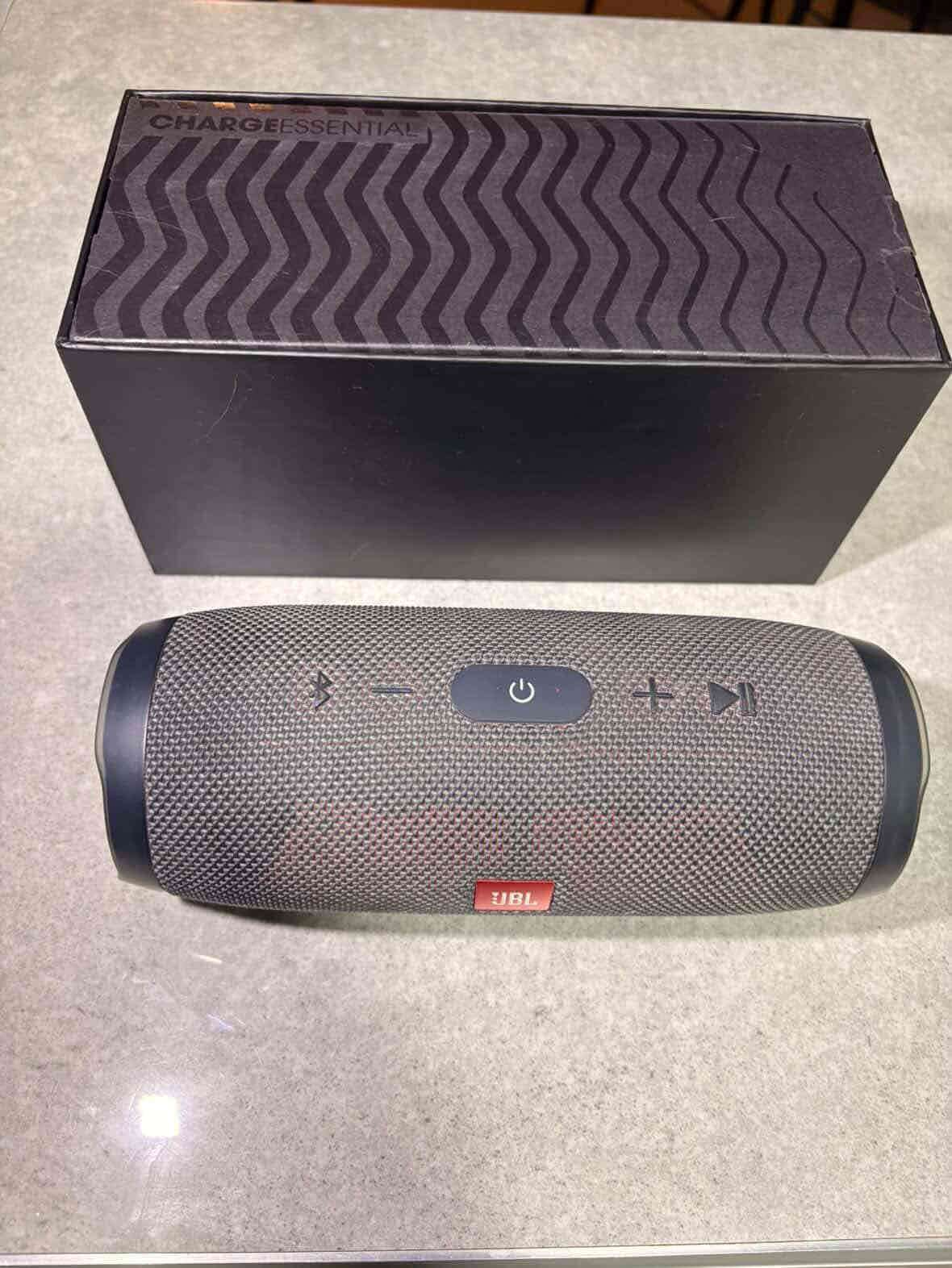 Parlante JBL Charge Essential - miniatura 1