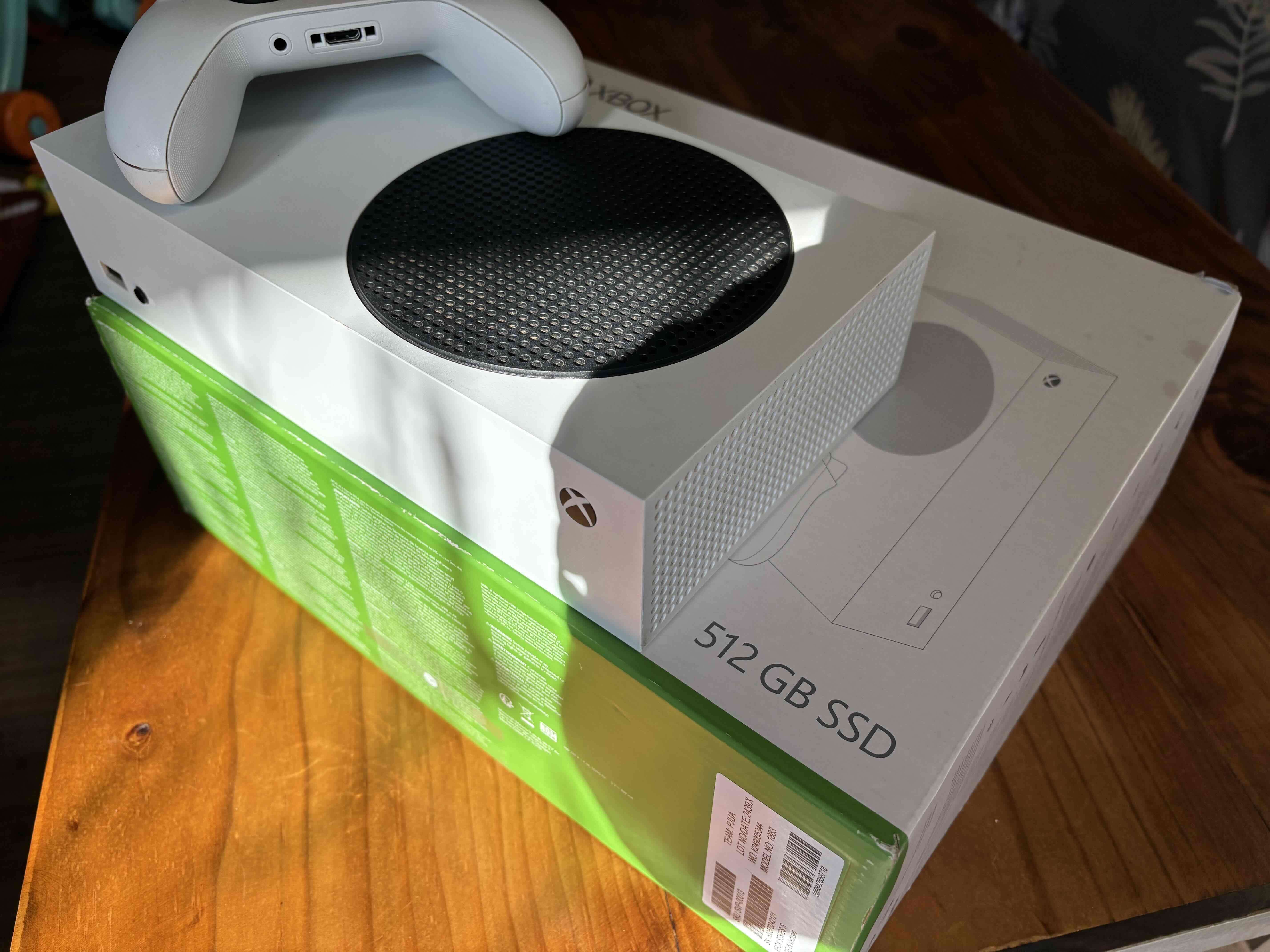 Consola Xbox serie s  512 GB SSD - miniatura 2