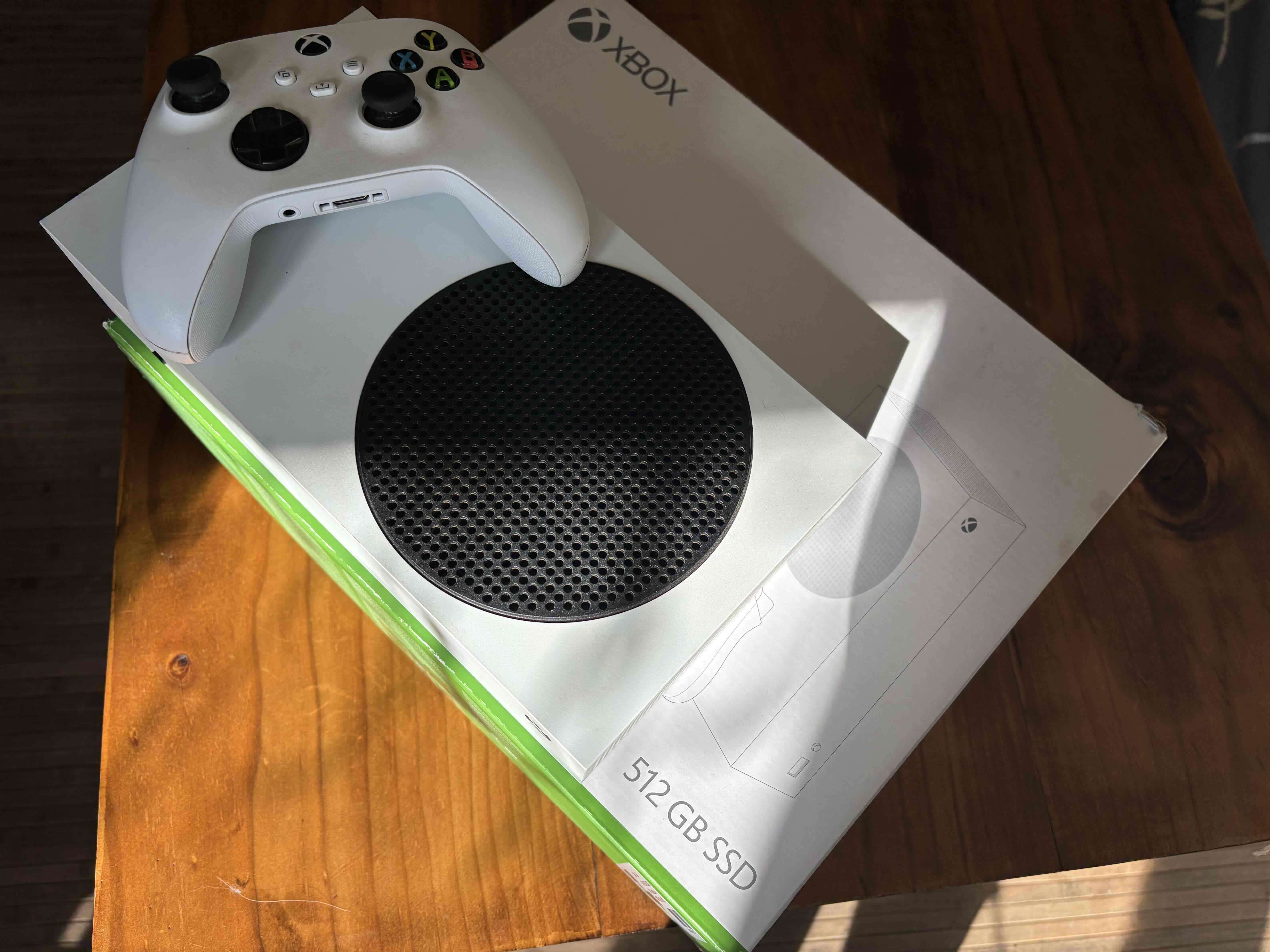 Consola Xbox serie s  512 GB SSD - miniatura 3