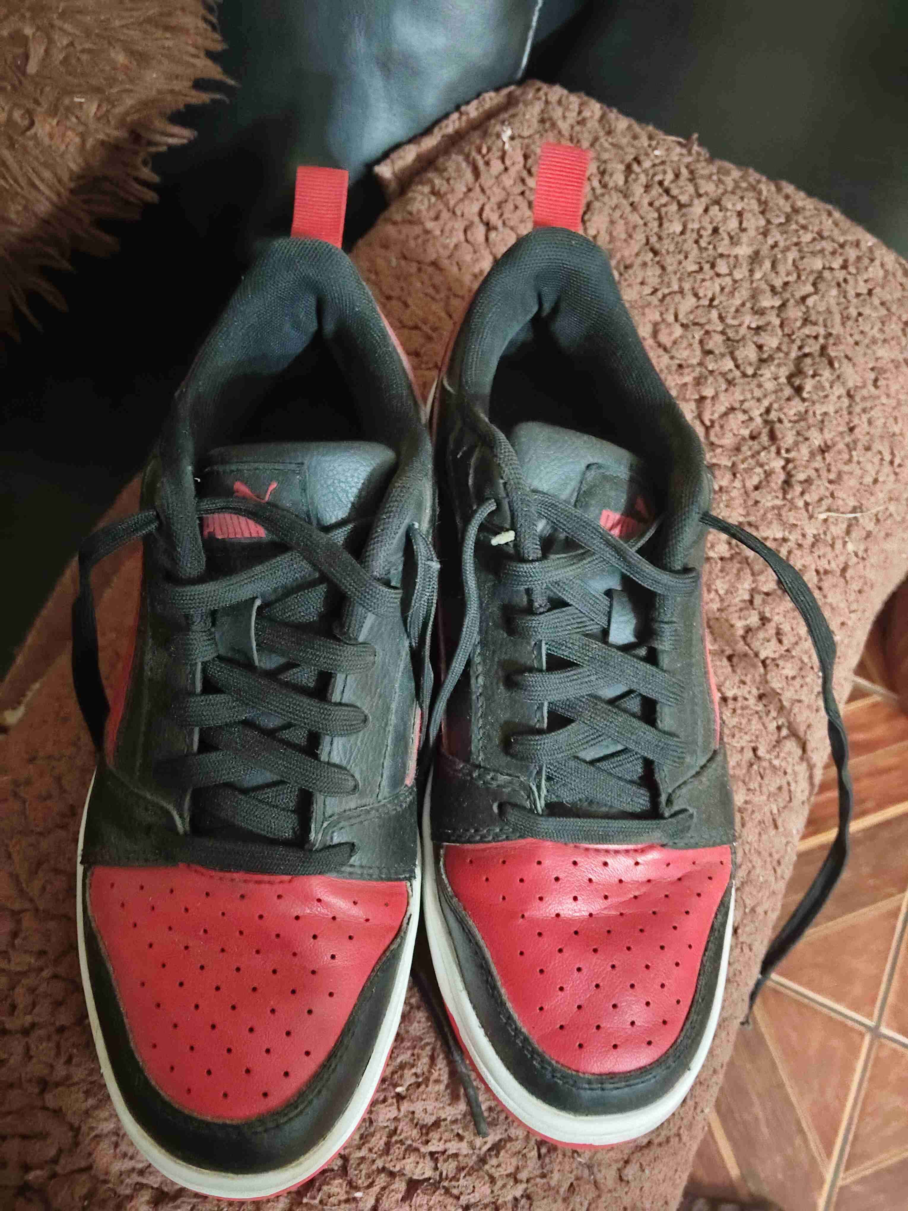 Zapatillas deportivas rojo y negro - miniatura 3