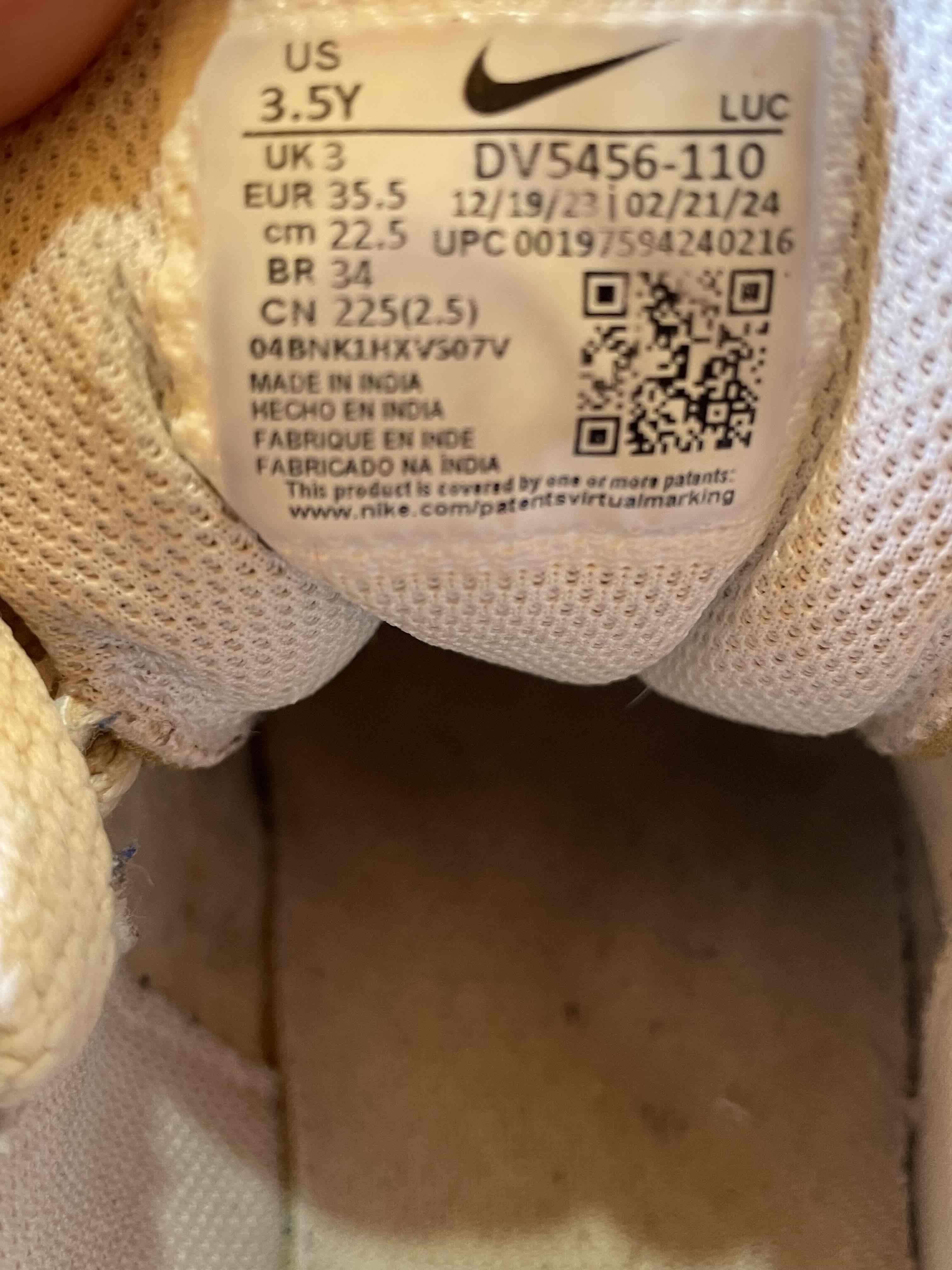 Zapatillas Nike blancas y azules - miniatura 2