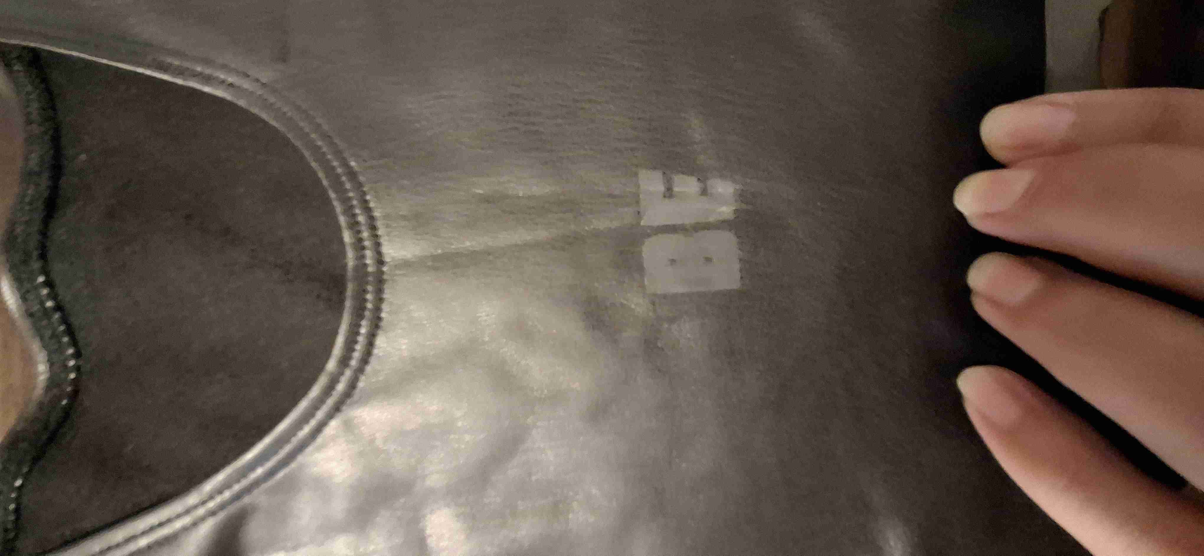 Top deportivo negro nuevo - miniatura 2