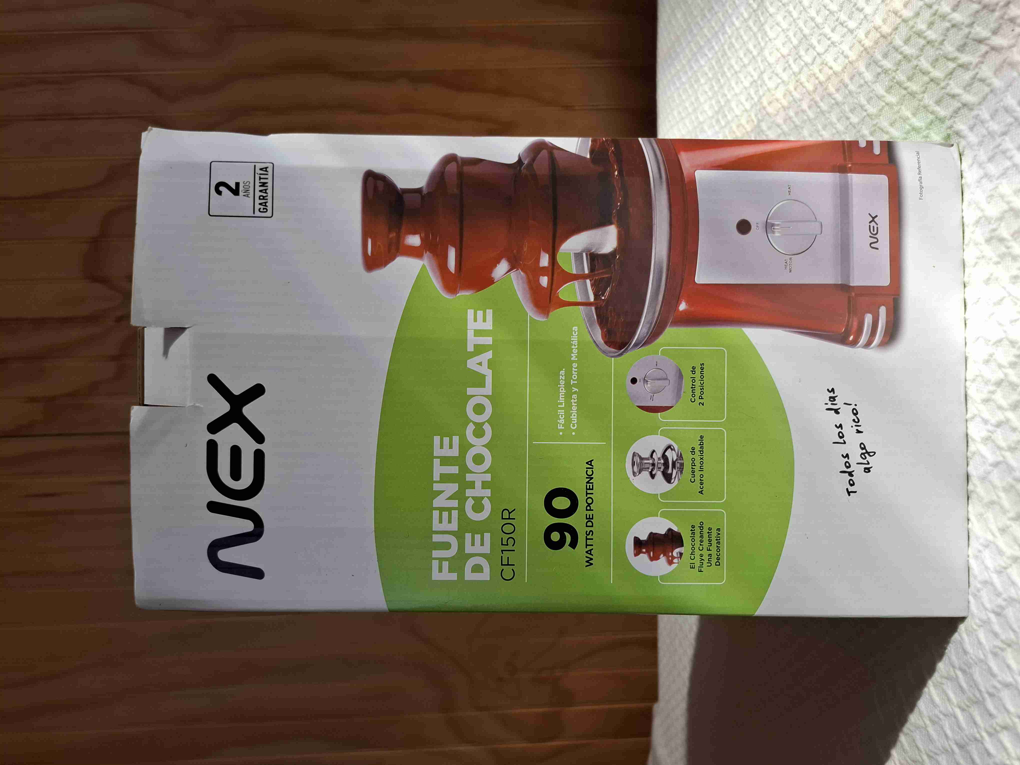 Fuente de chocolate Nex roja - miniatura 3