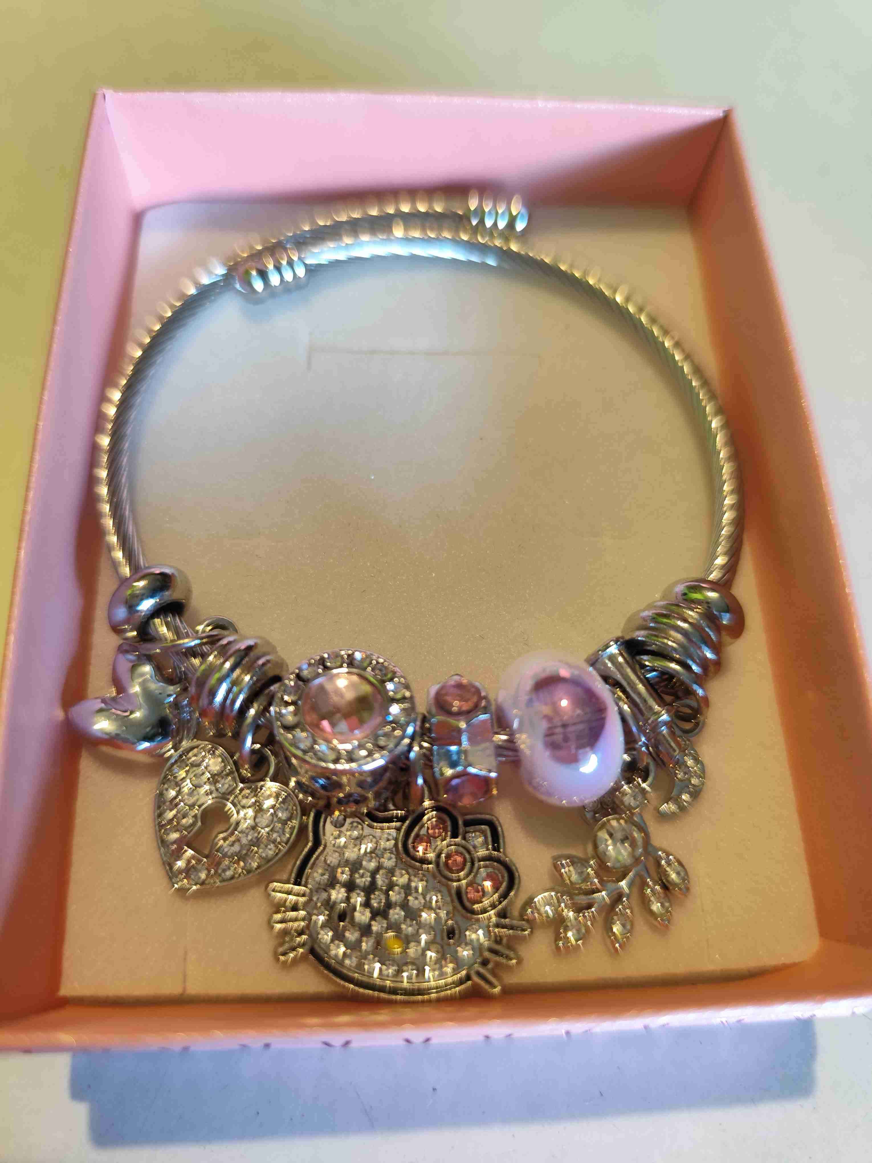 Pulsera con dijes decorativos hello Kitty - miniatura 3