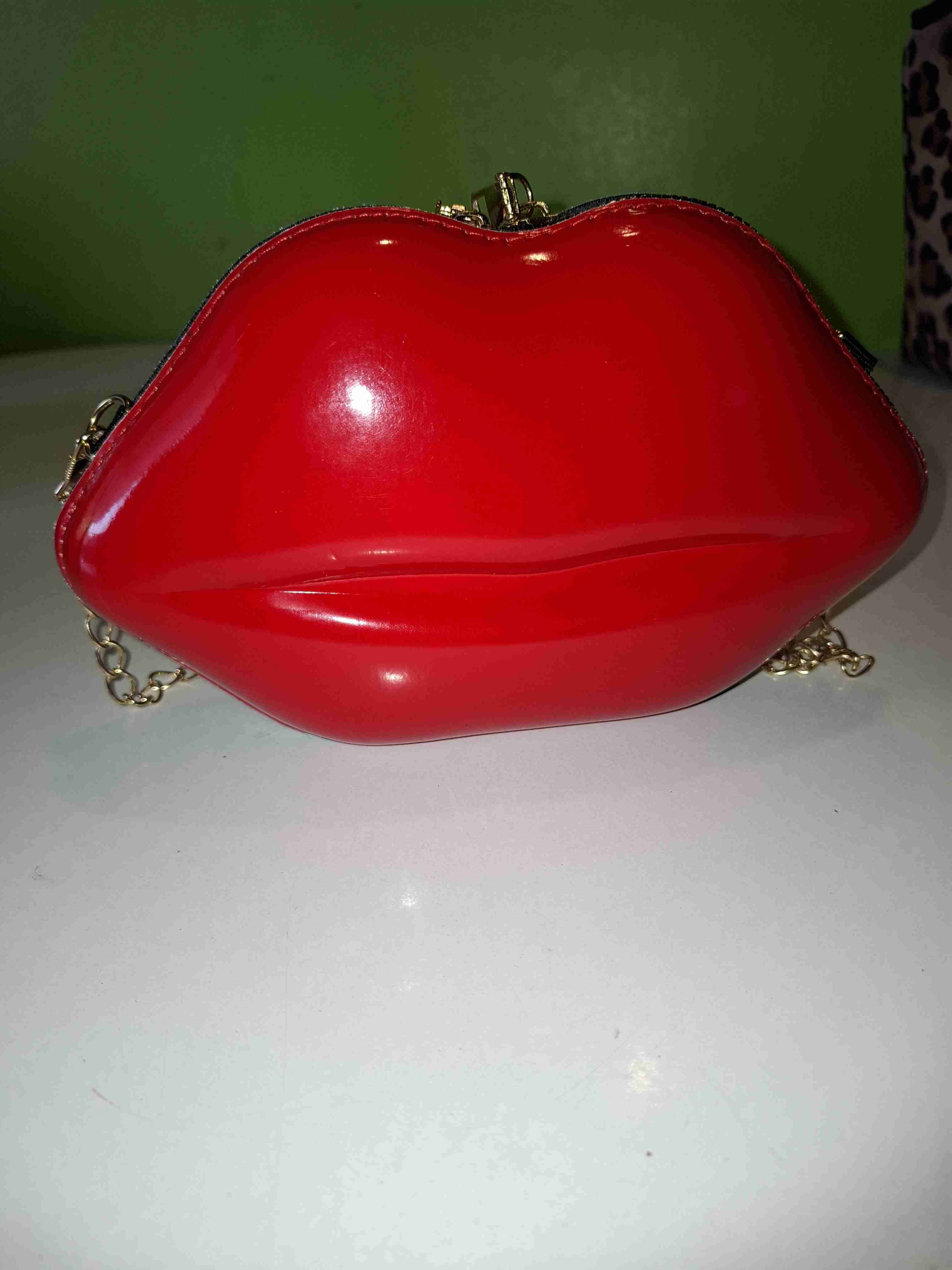 Cartera roja en forma de labios - miniatura 1