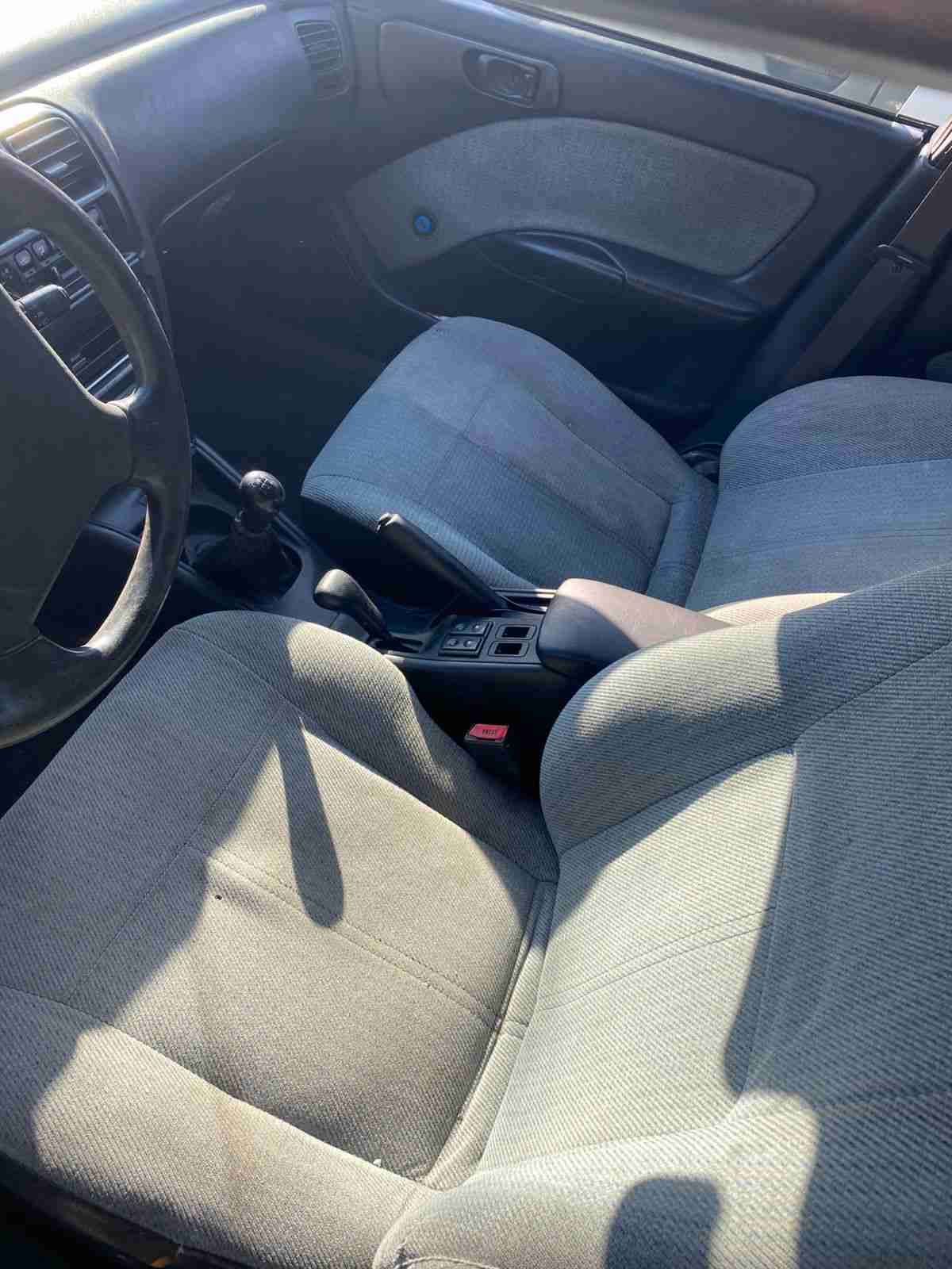 Subaru legacy lx 98 - miniatura 5