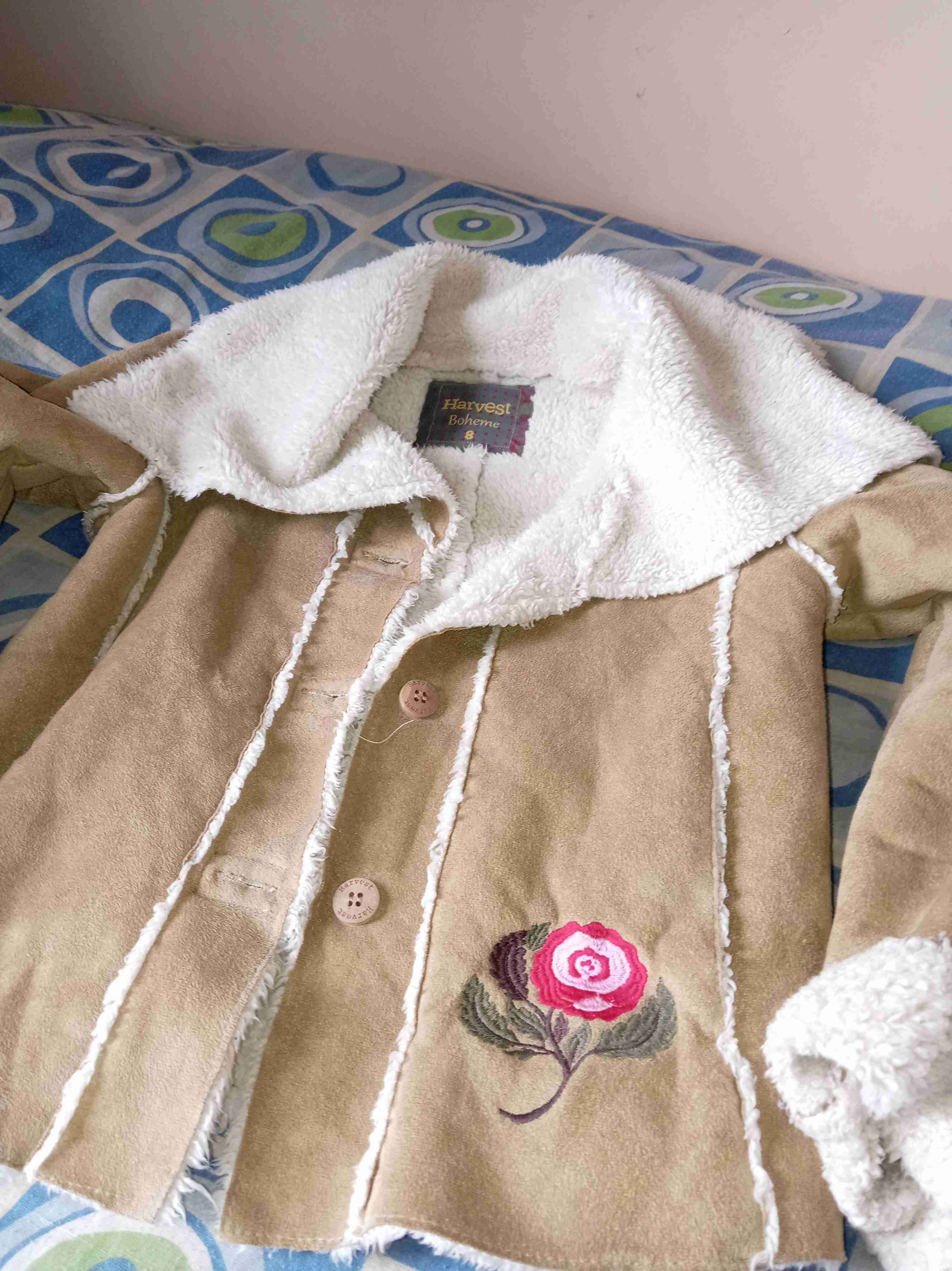 Chaqueta beige con forro polar tipo gamulan - miniatura 2