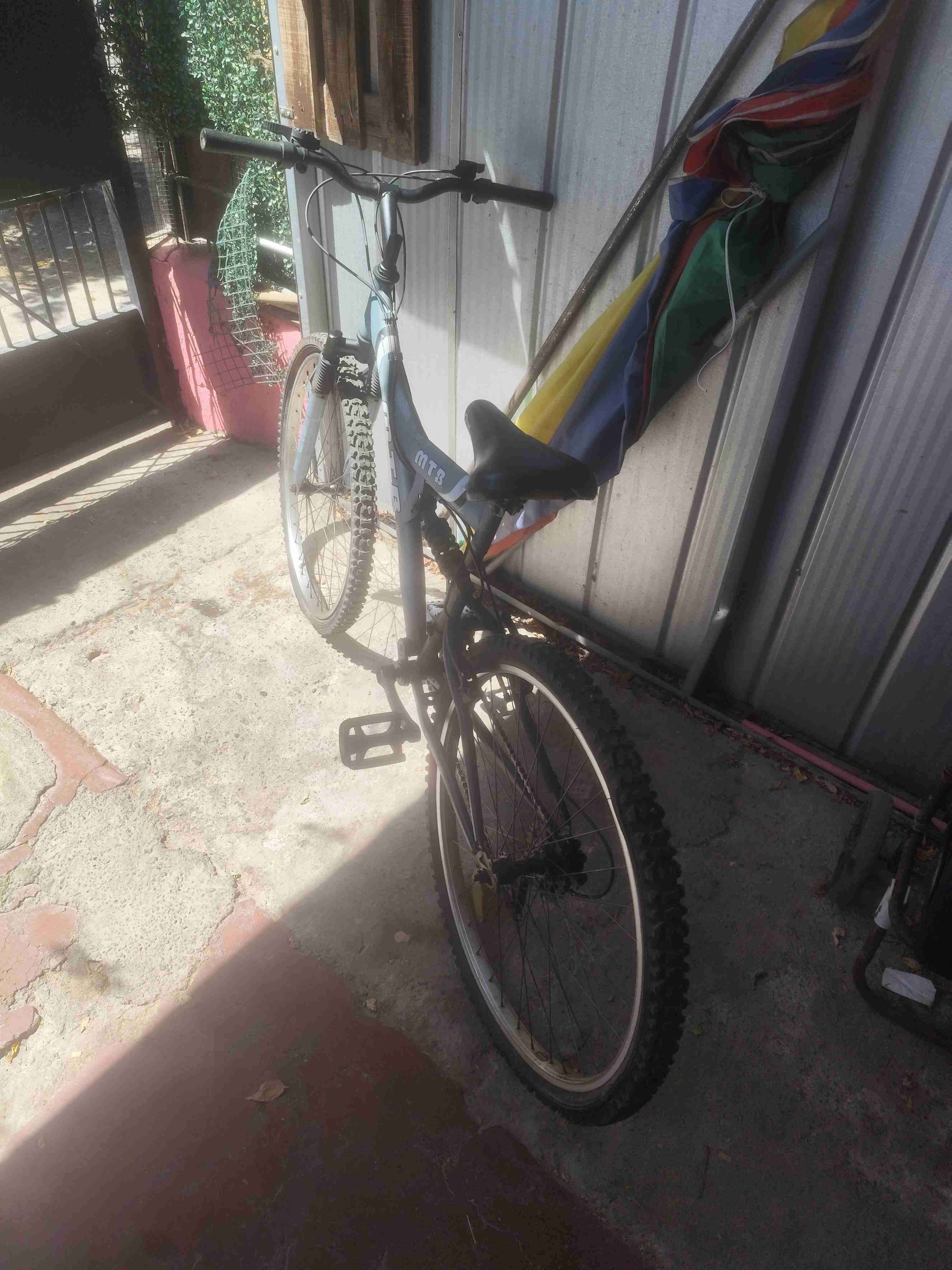 Bicicleta de montaña MTB azul - miniatura 4