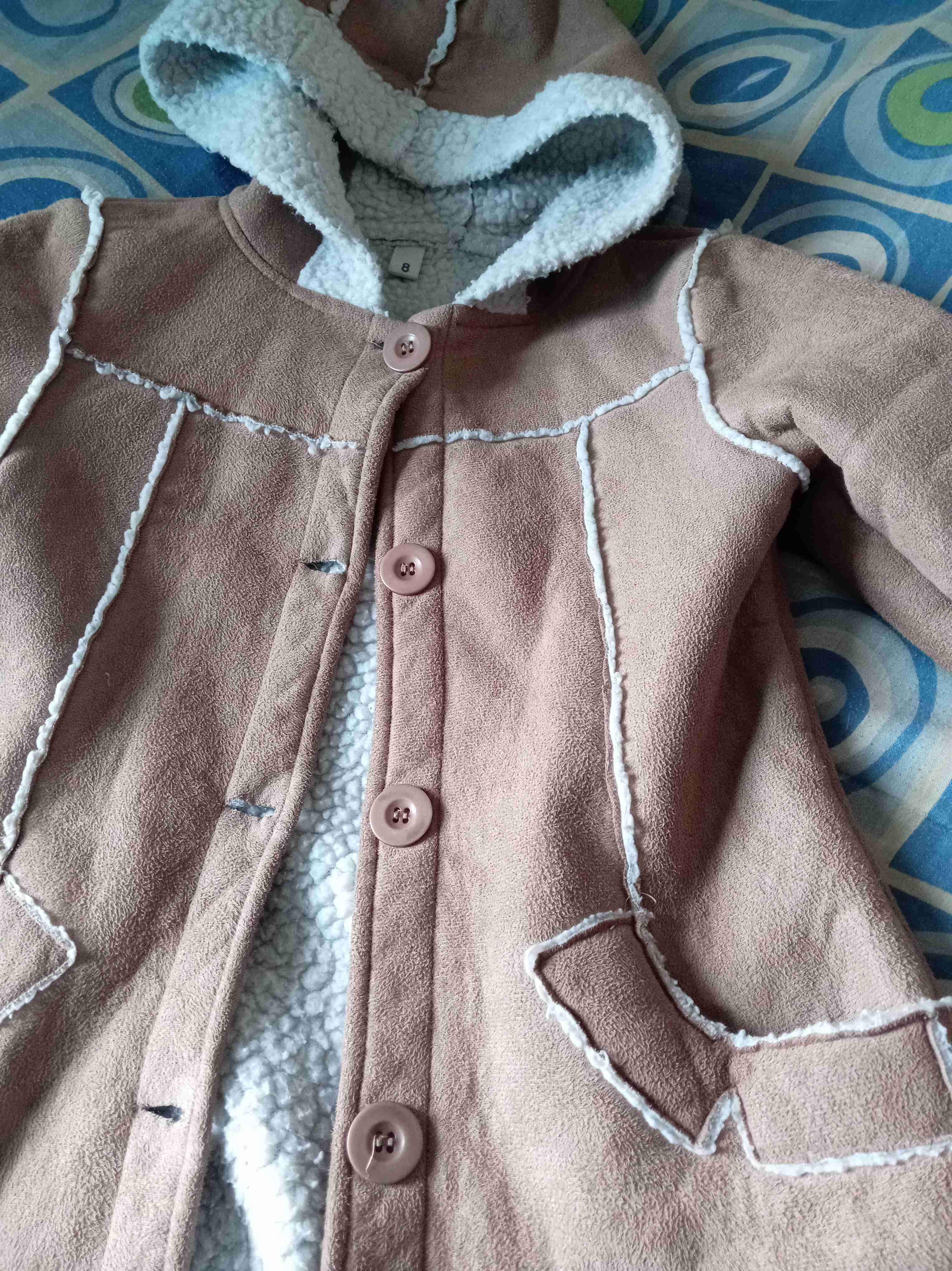 Abrigo de invierno con capucha tipo gamulane - miniatura 2