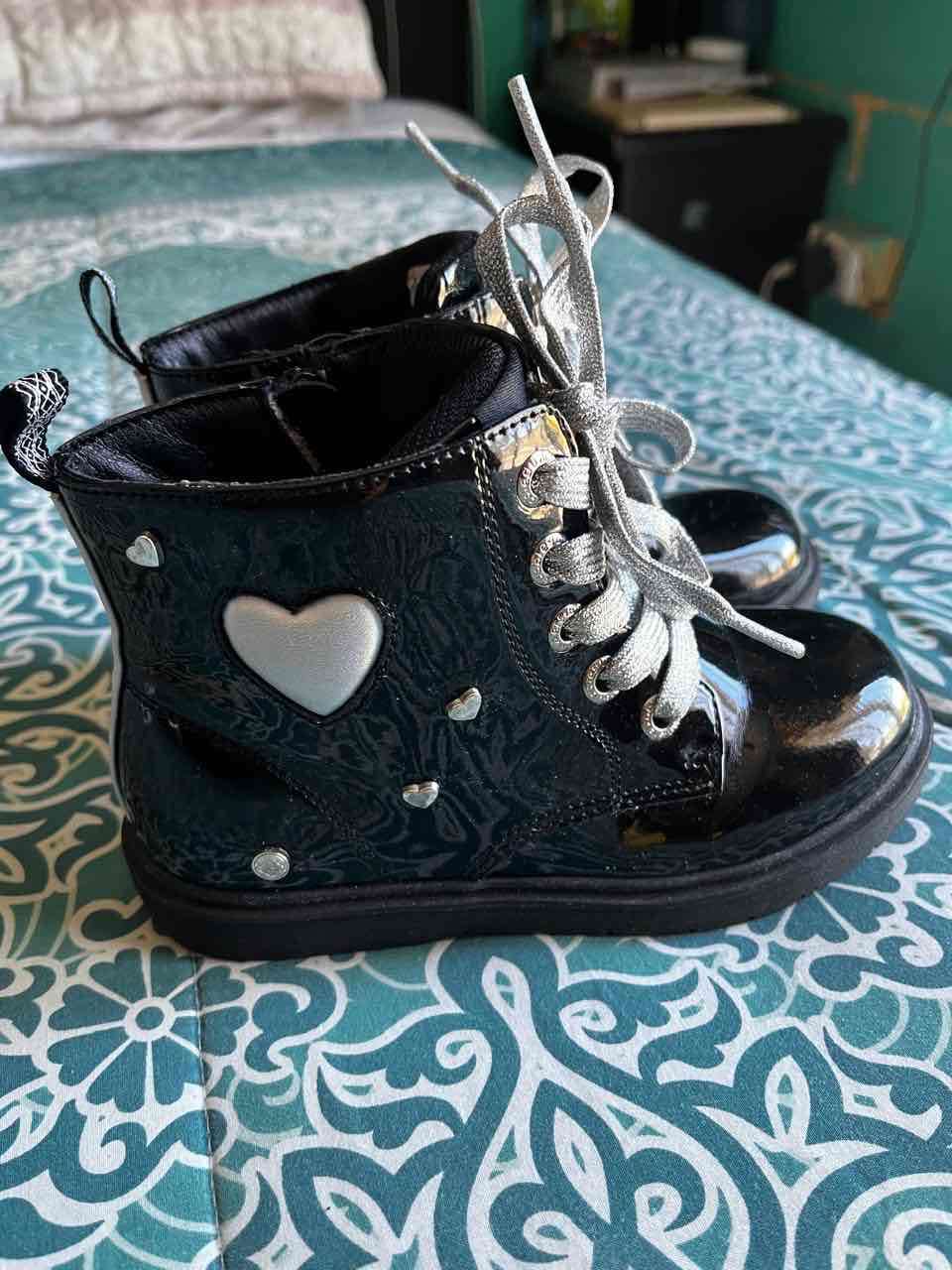 Botas negras con cordones brillantes - miniatura 4