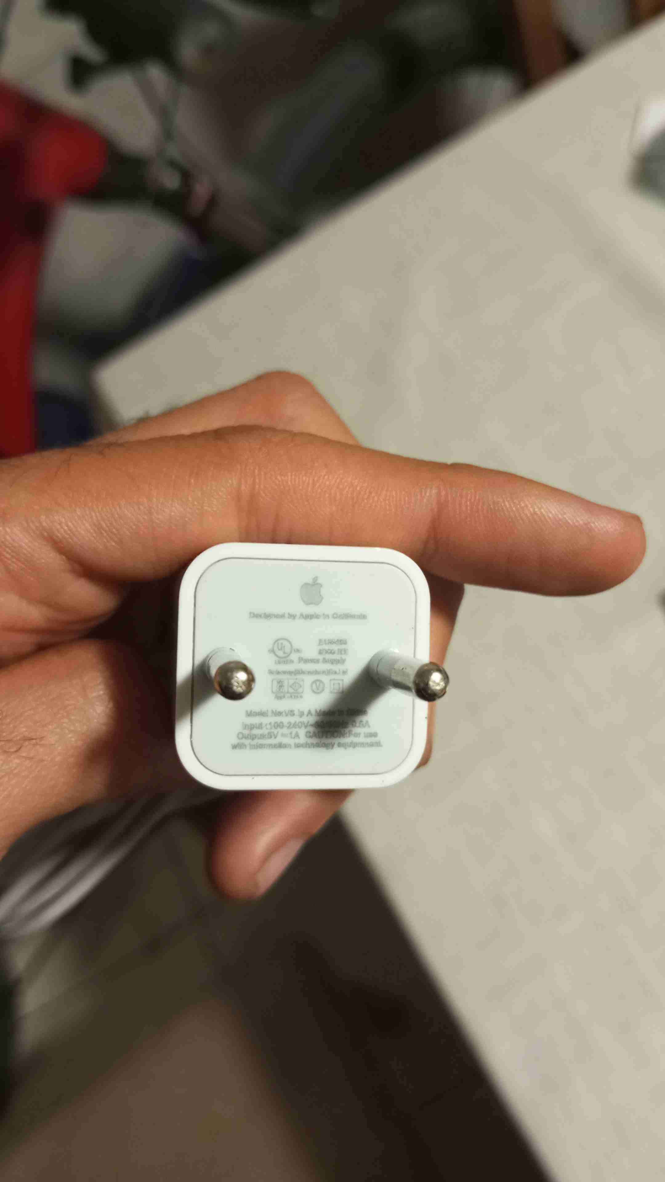 Cargador Original Apple 5W (Como Nuevo) + Cable - miniatura 2