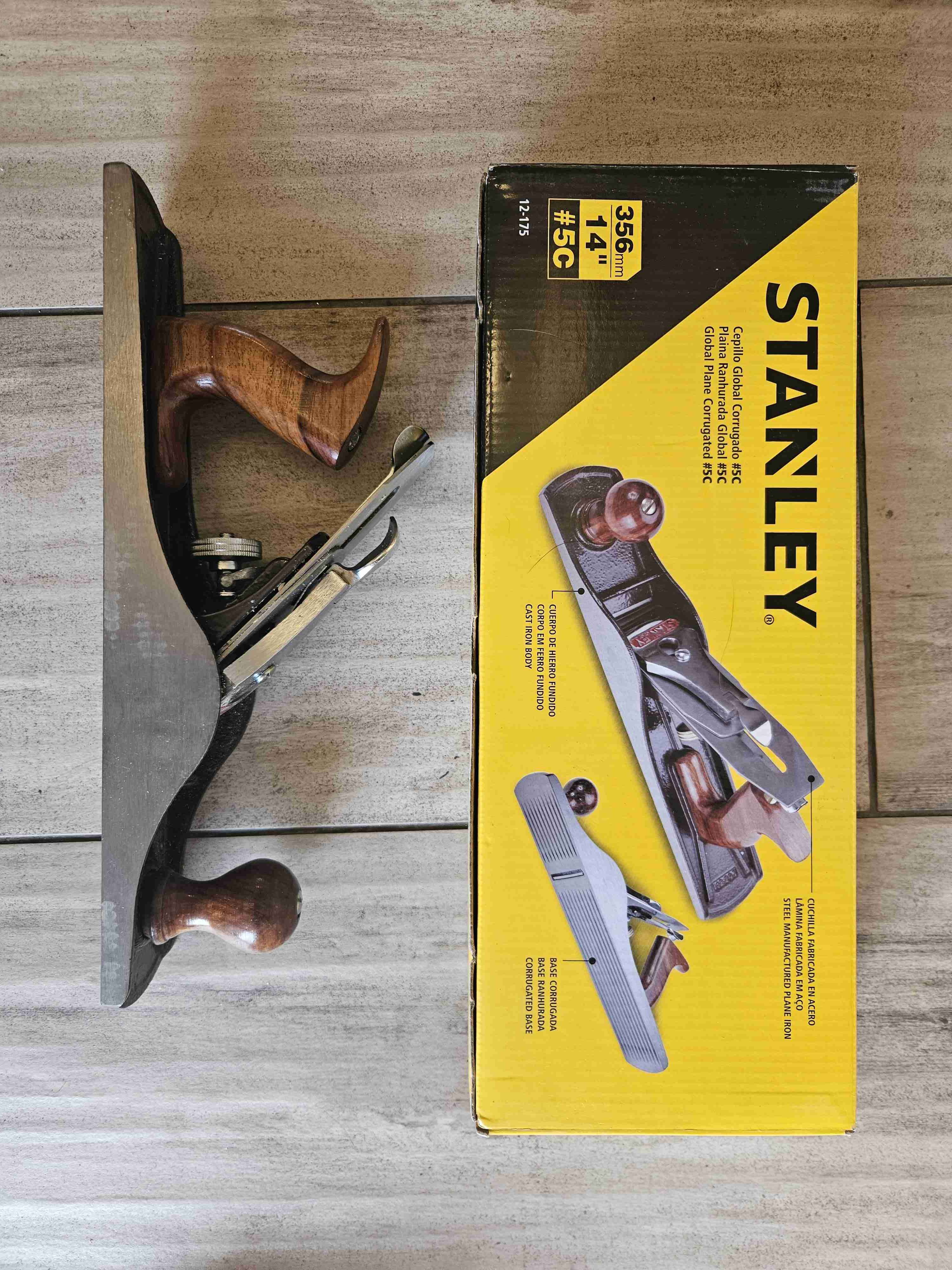 Cepillo manual Stanley 14 pulgadas - miniatura 1