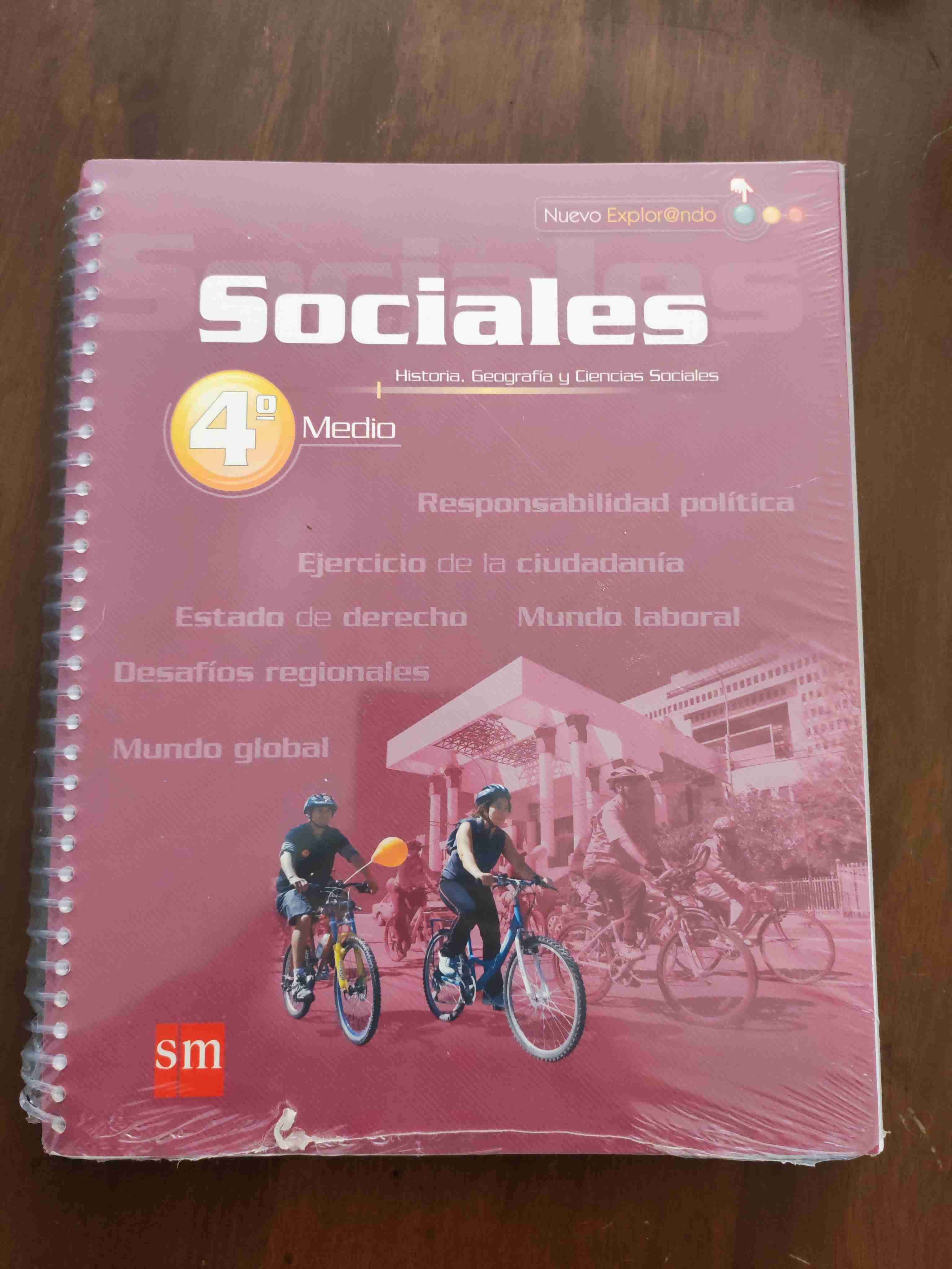Libro Sociales 4° Medio nuevo - miniatura 1