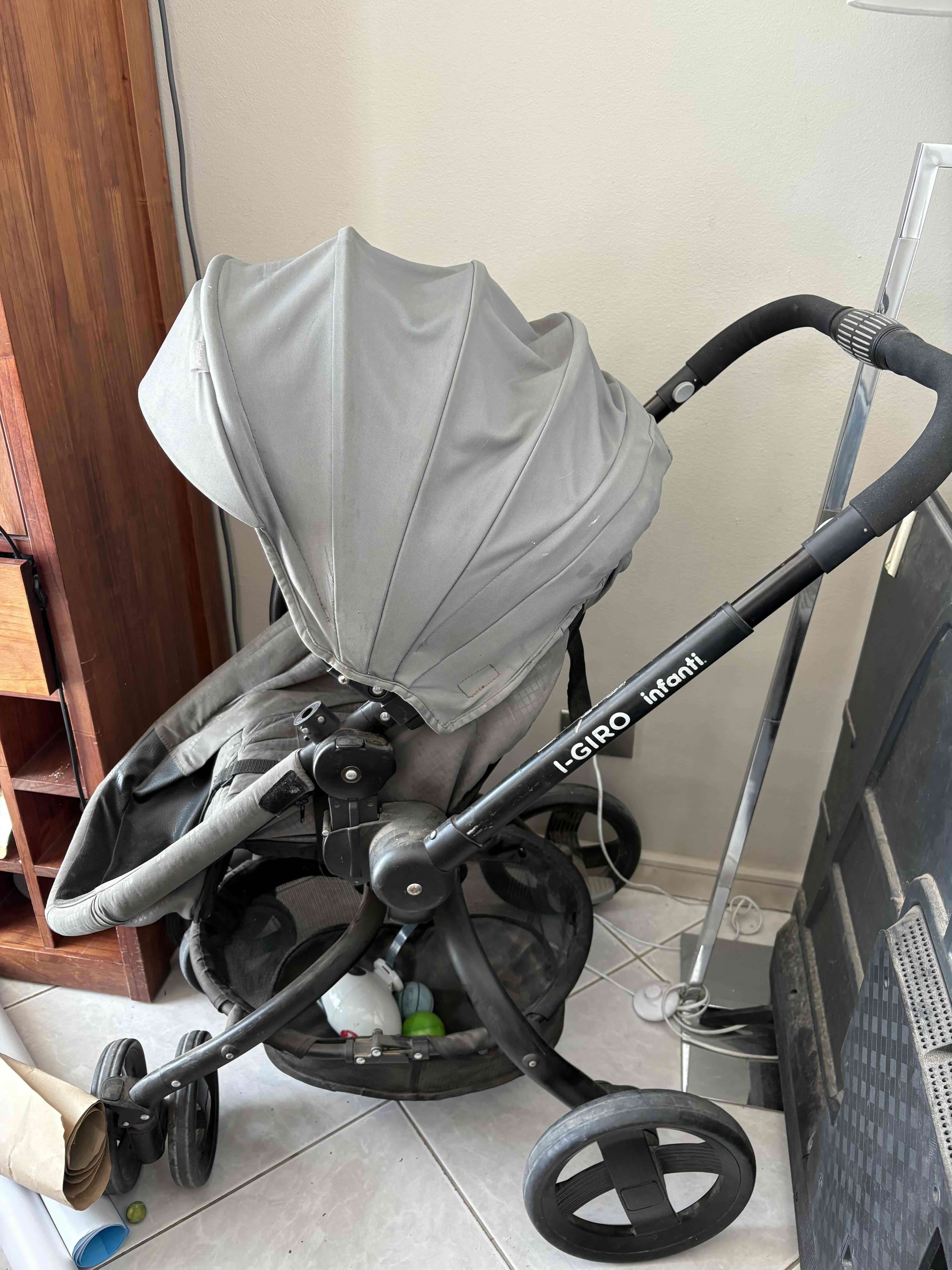 Coche de bebé gris Infanti - miniatura 2