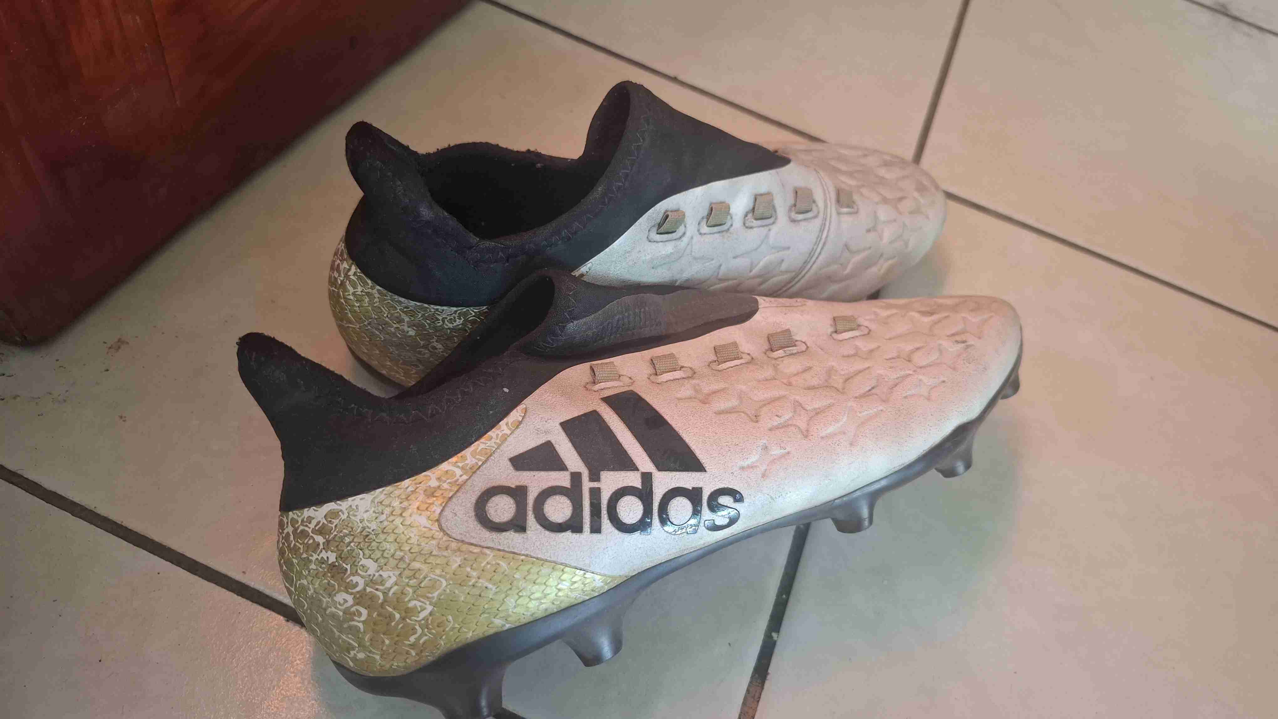 Zapatillas deportivas blancas - miniatura 2