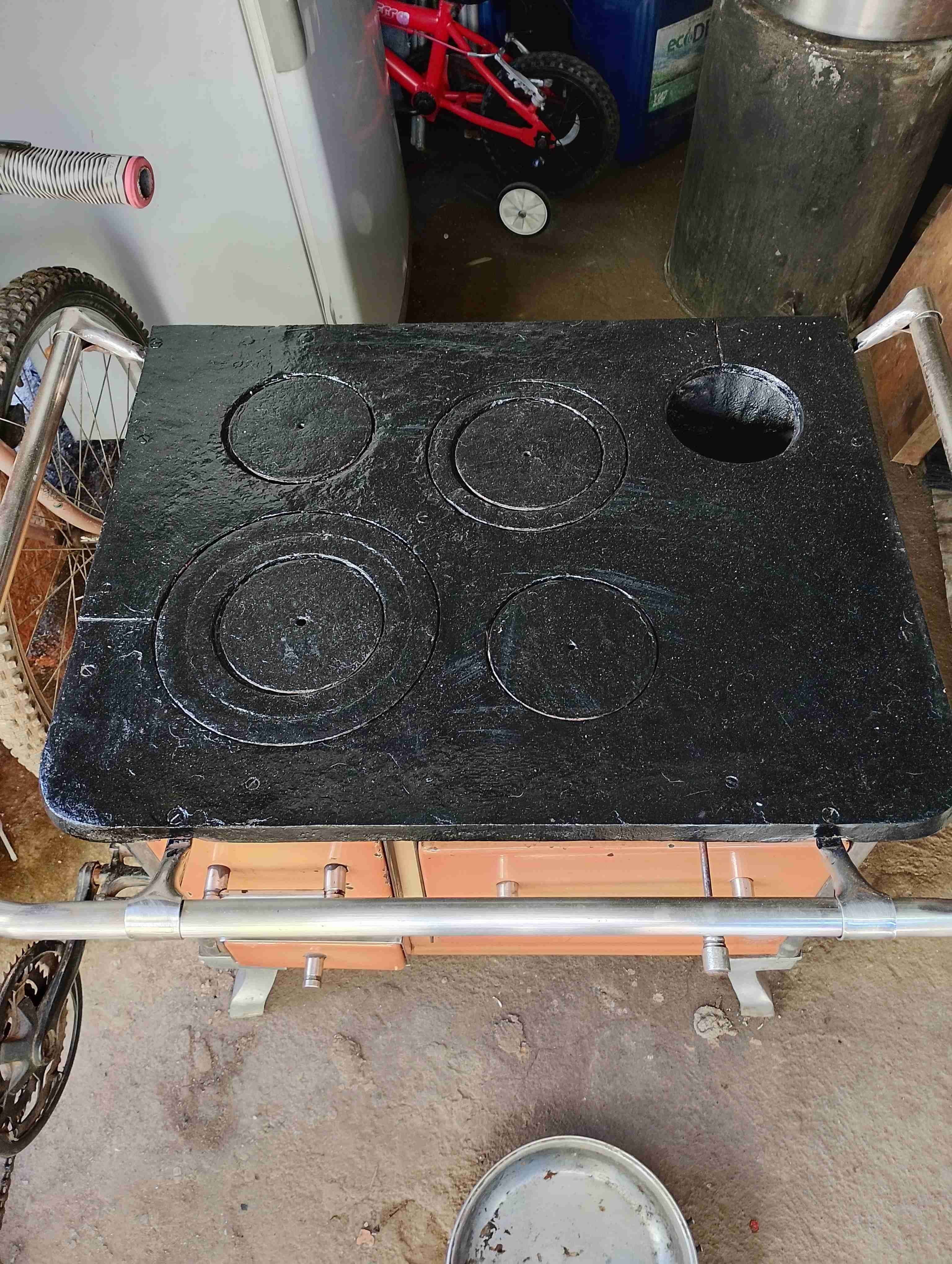 Cocina a leña de hierro fundido - miniatura 1