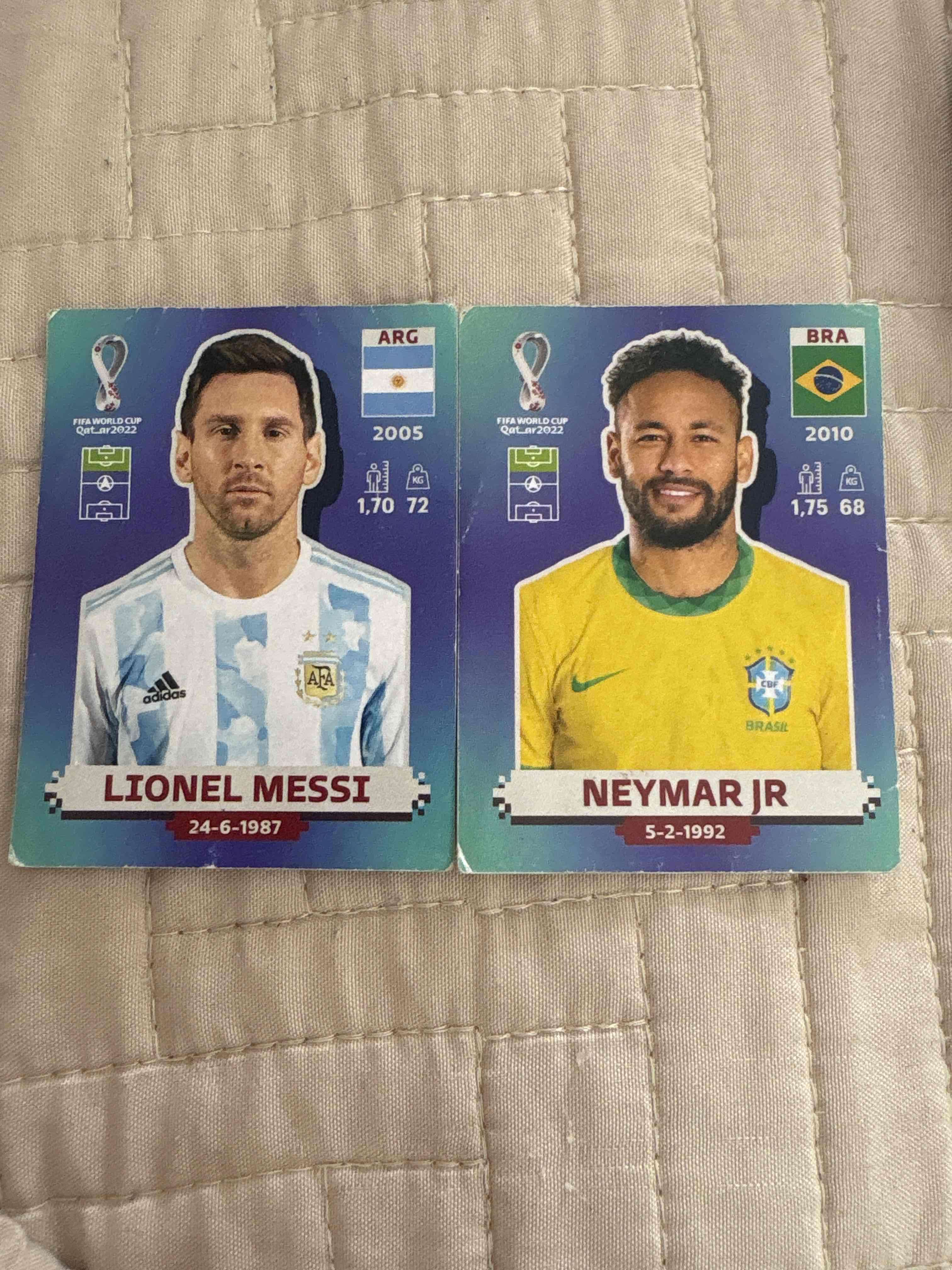 Láminas de fútbol Messi y Neymar