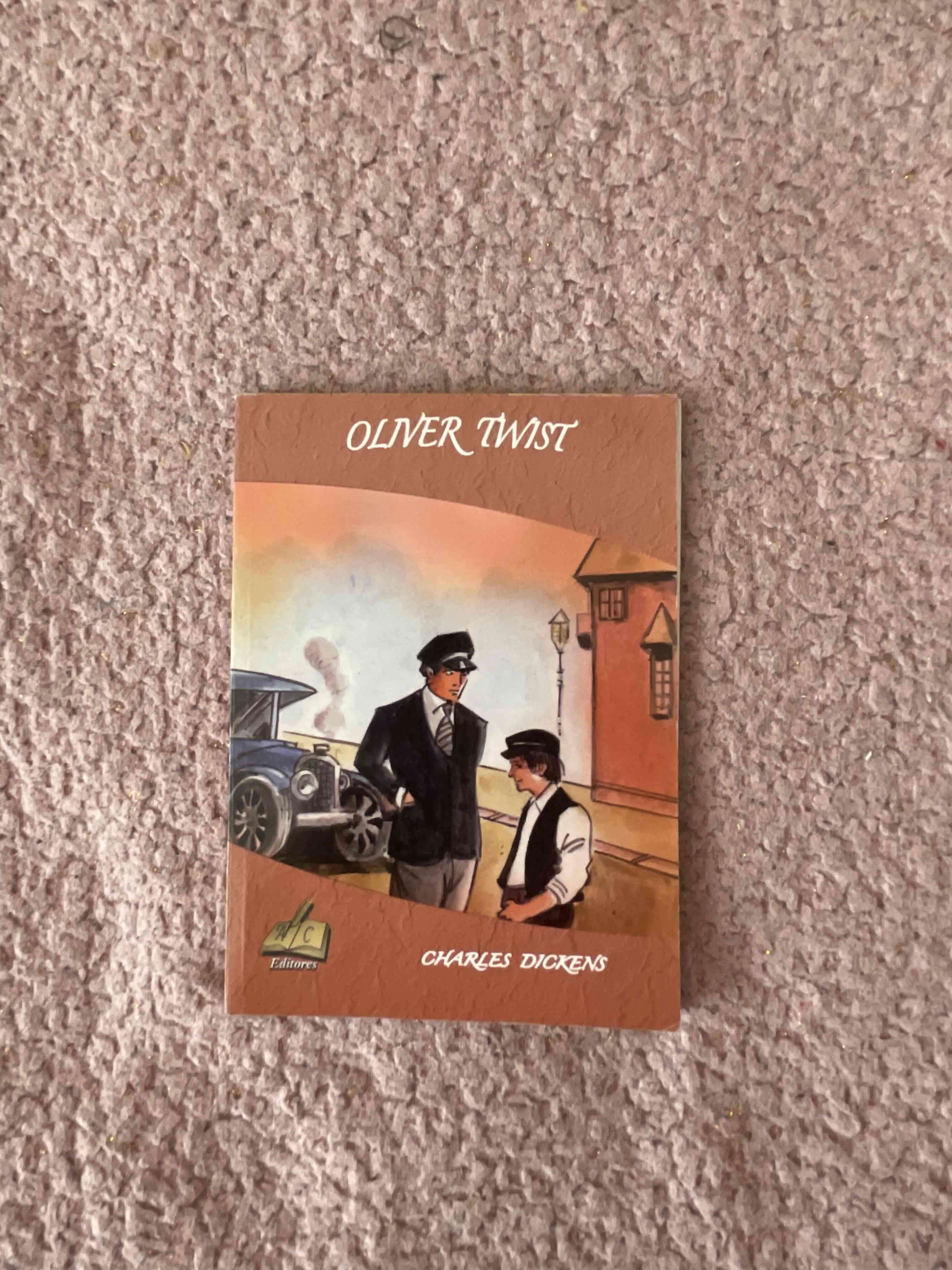 Libro Oliver Twist de Charles Dickens - miniatura 1