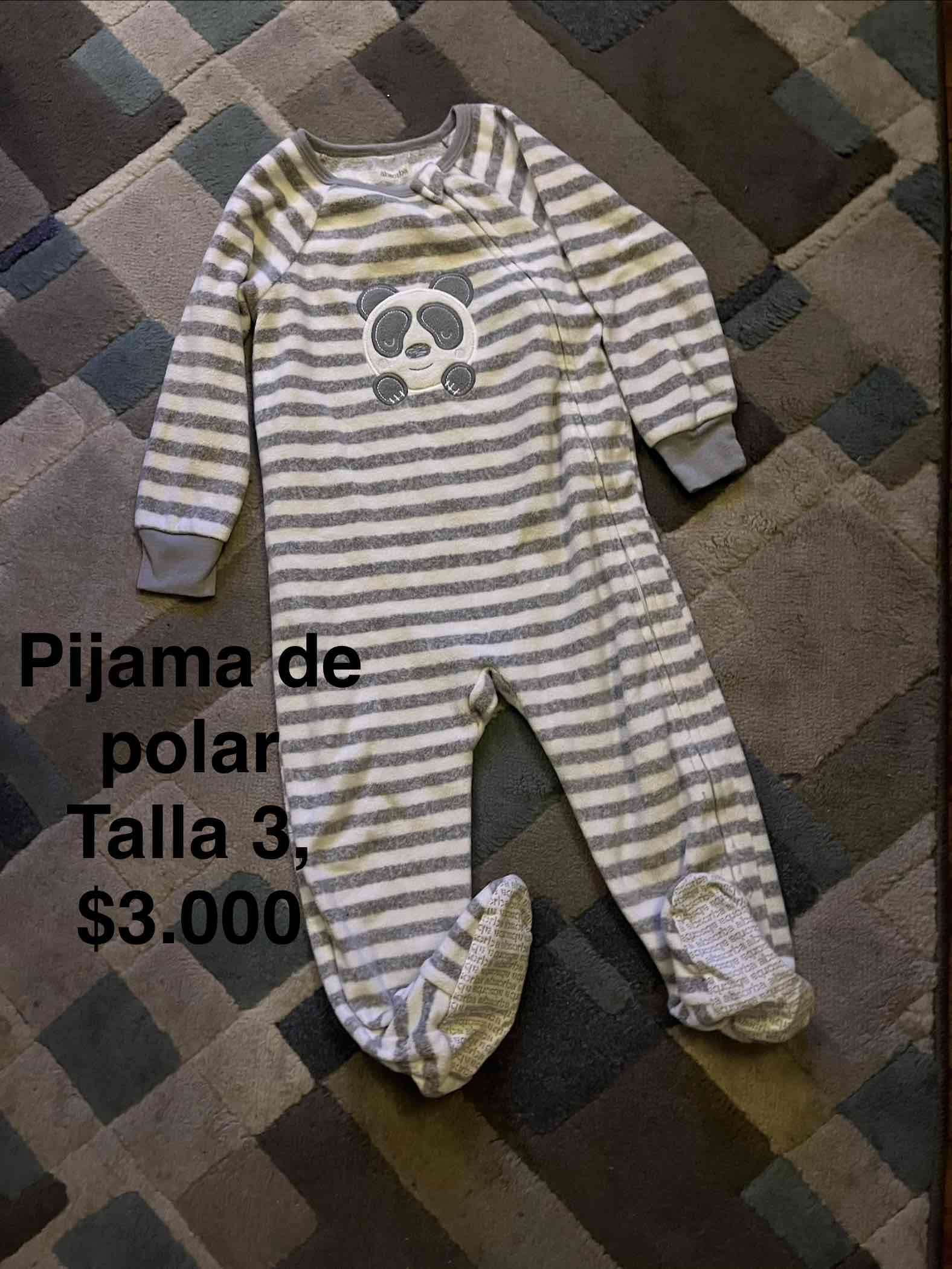 Pijama polar con diseño panda