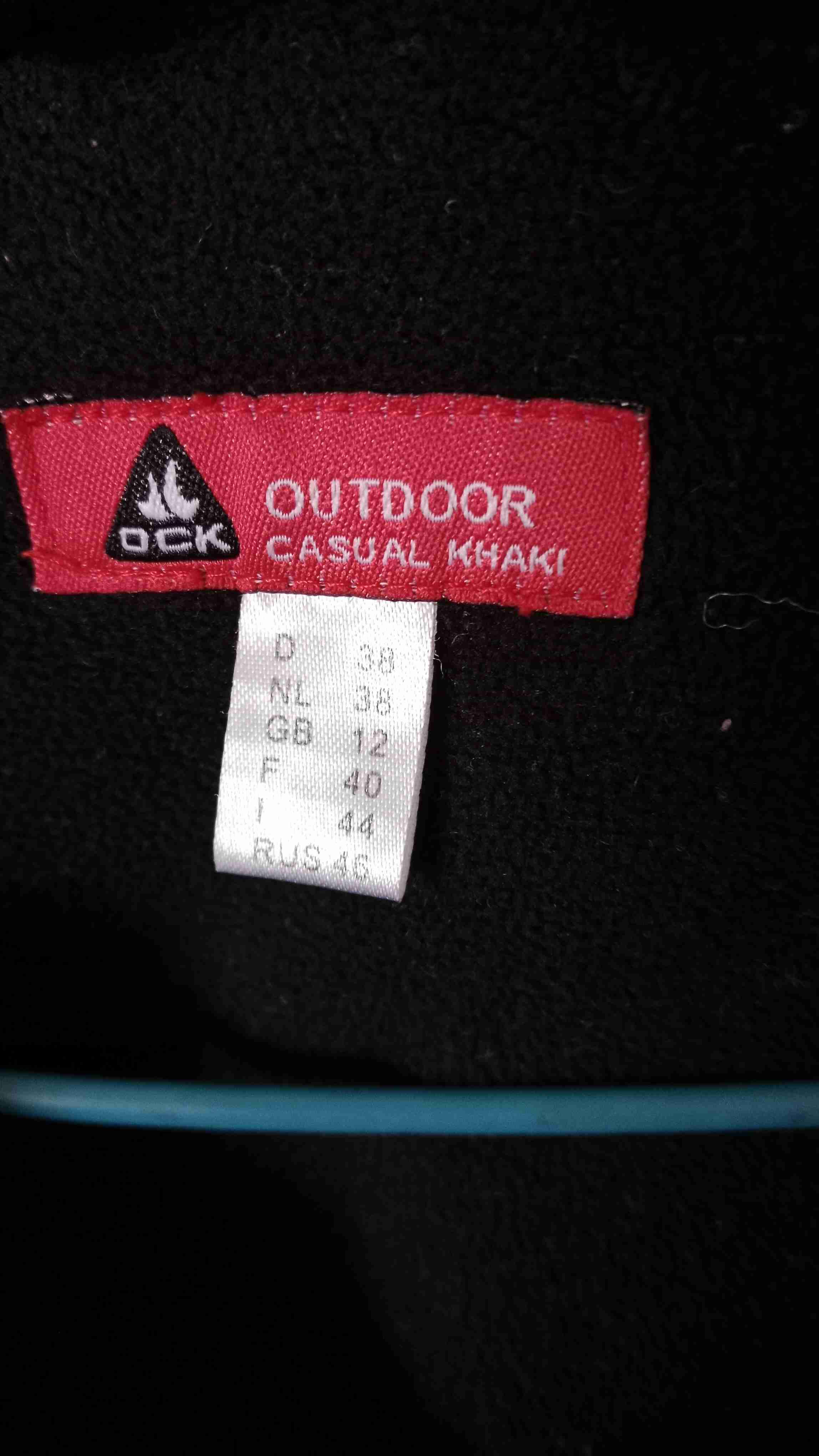 Chaqueta impermeable rosada con capucha - miniatura 3