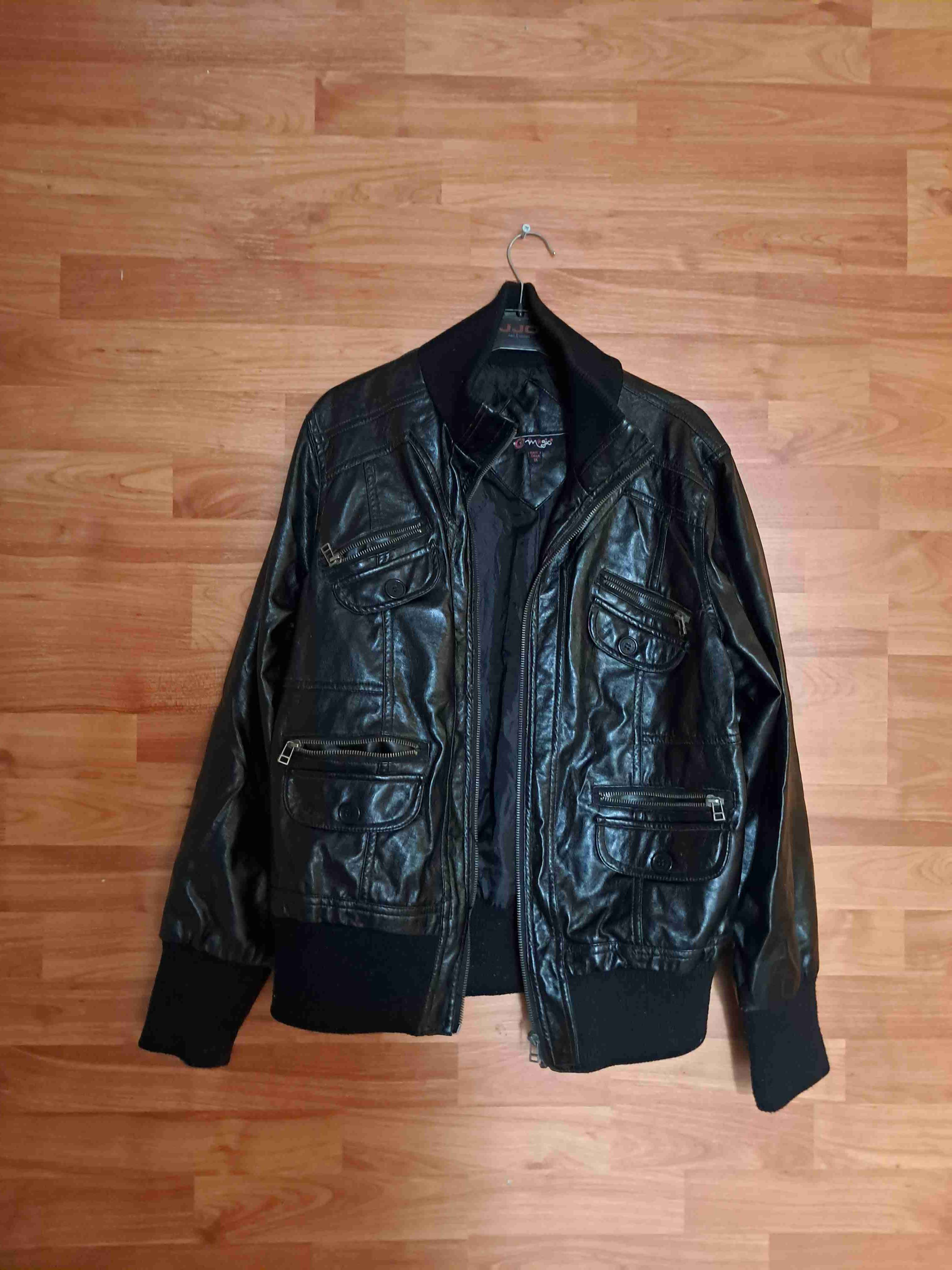 Chaqueta de cuero negra - miniatura 1