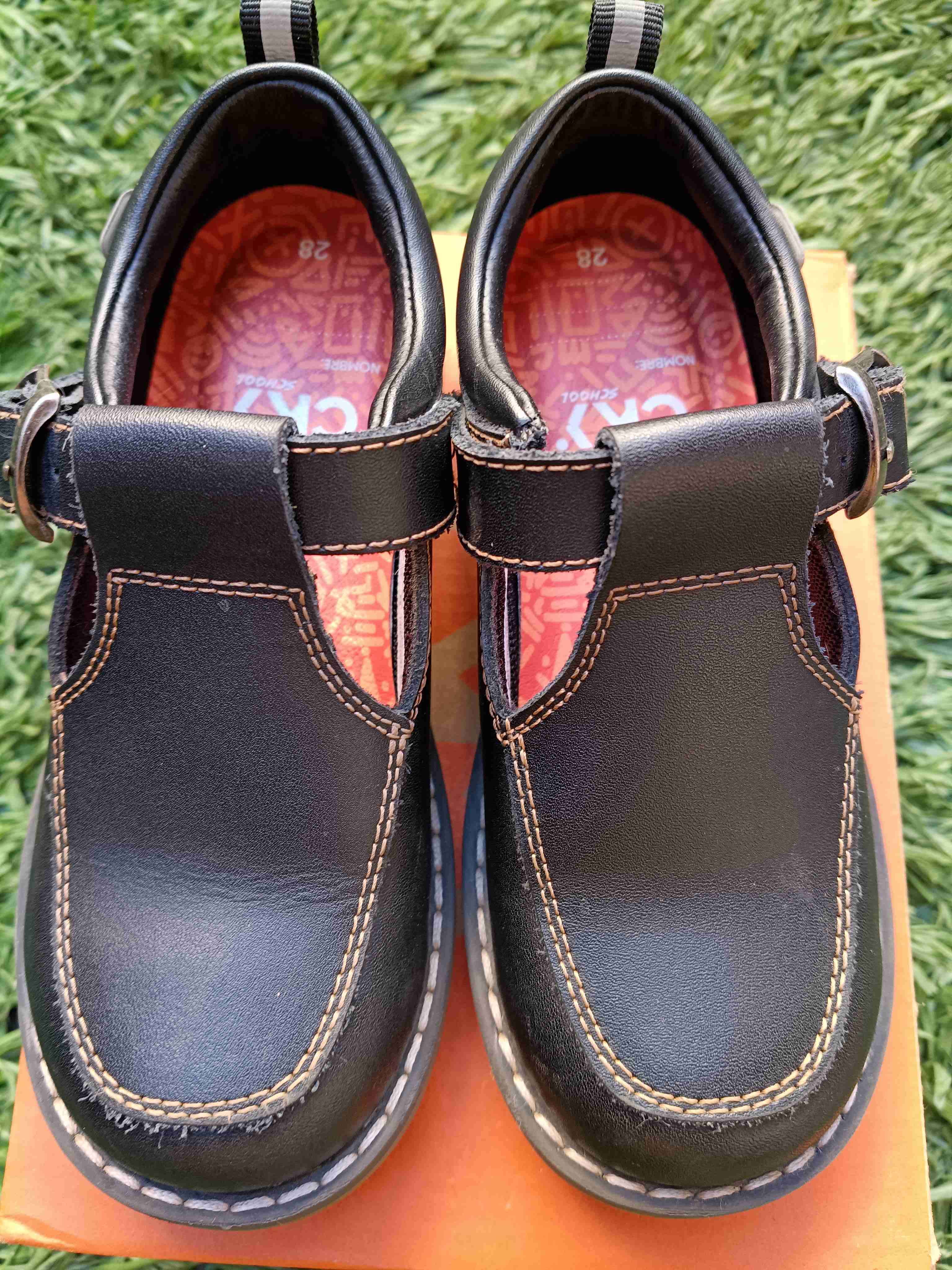 Zapatos negros para niños - miniatura 2