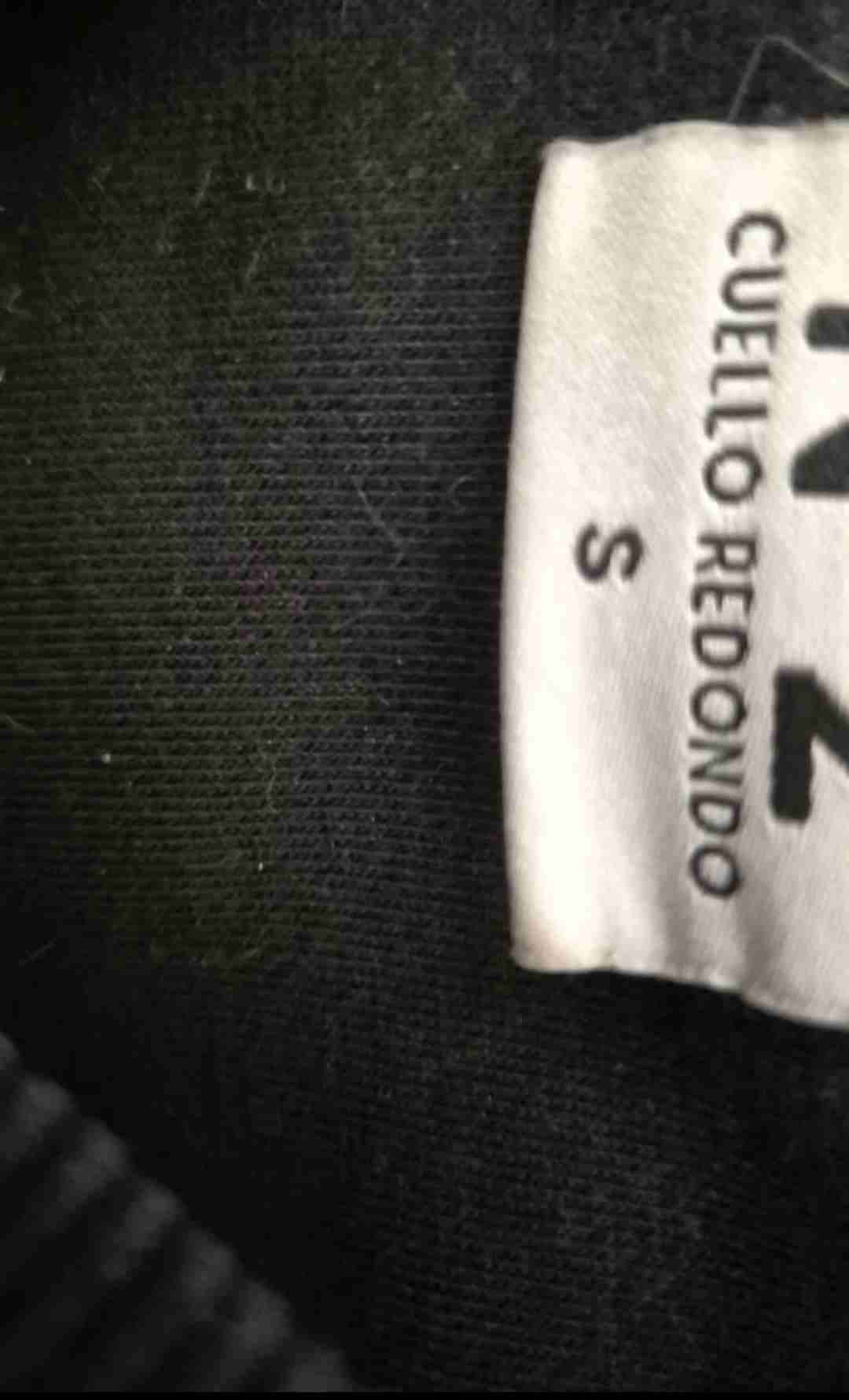 Polerón negro unisex talla s pero da para un m - miniatura 3