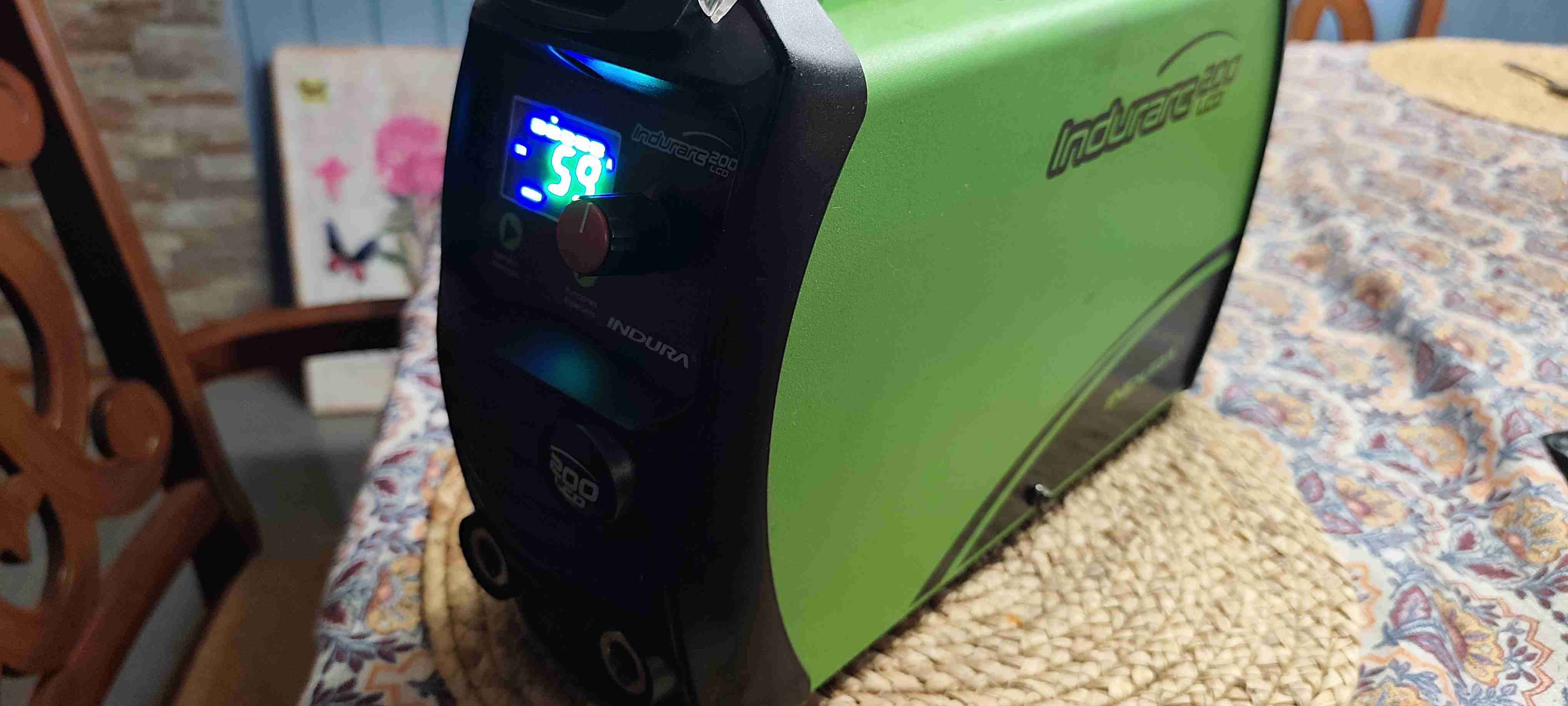 Soldadora arco manual Indura 200A - miniatura 3