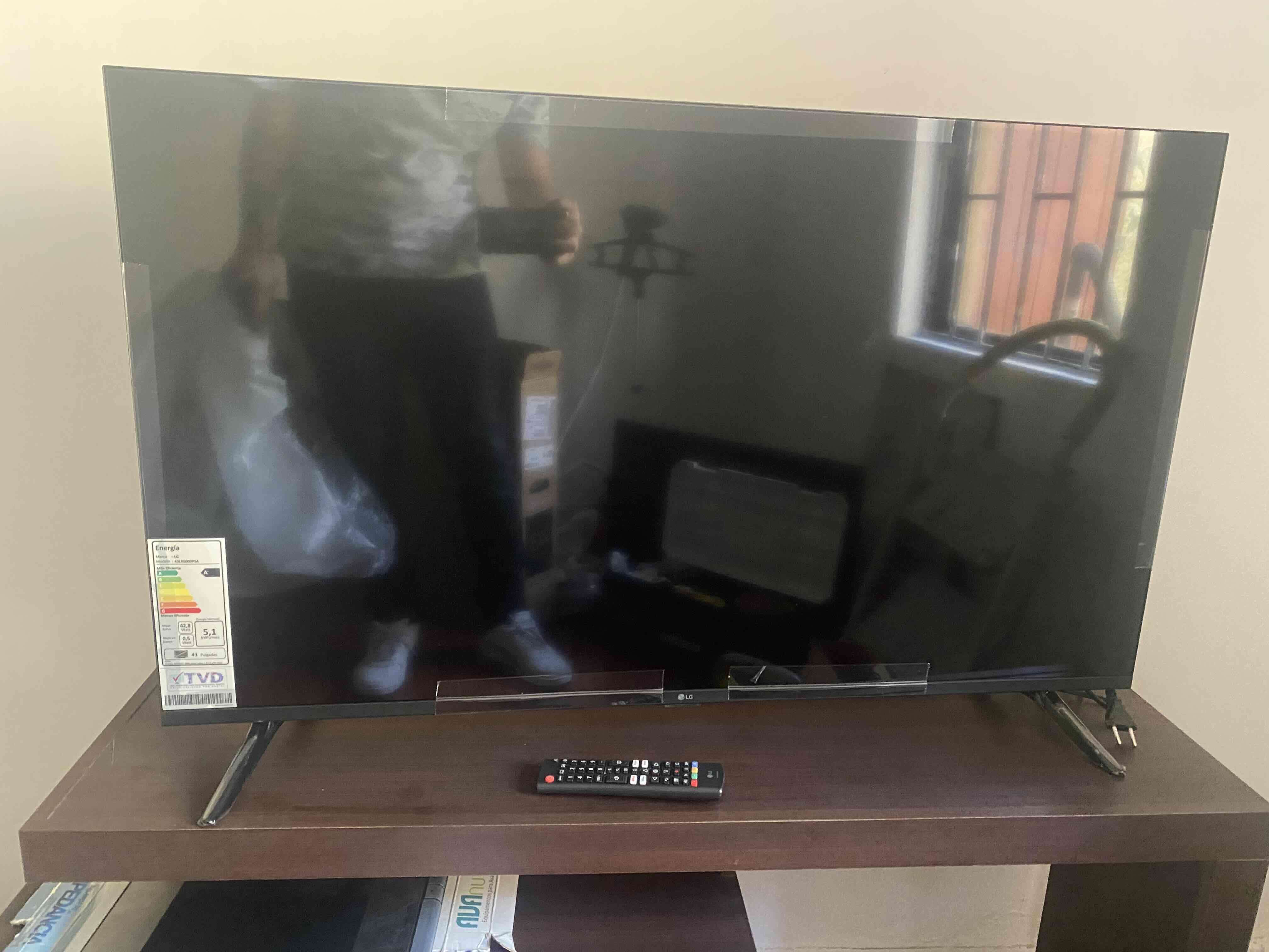 S-Mart TV LG 43’ (NUEVO) - miniatura 1