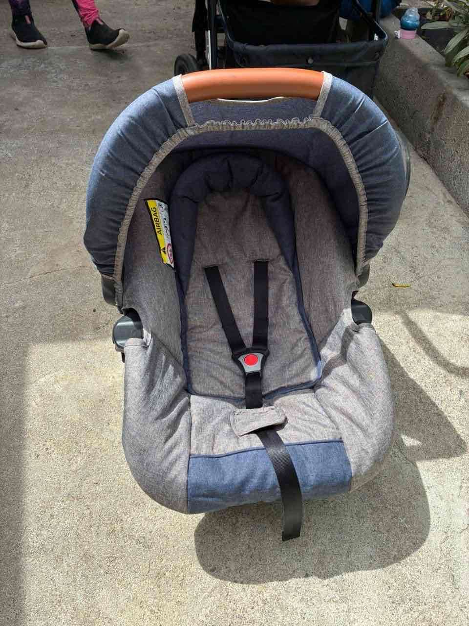 Coche de bebe Infanti con todos sus accesorios - miniatura 3