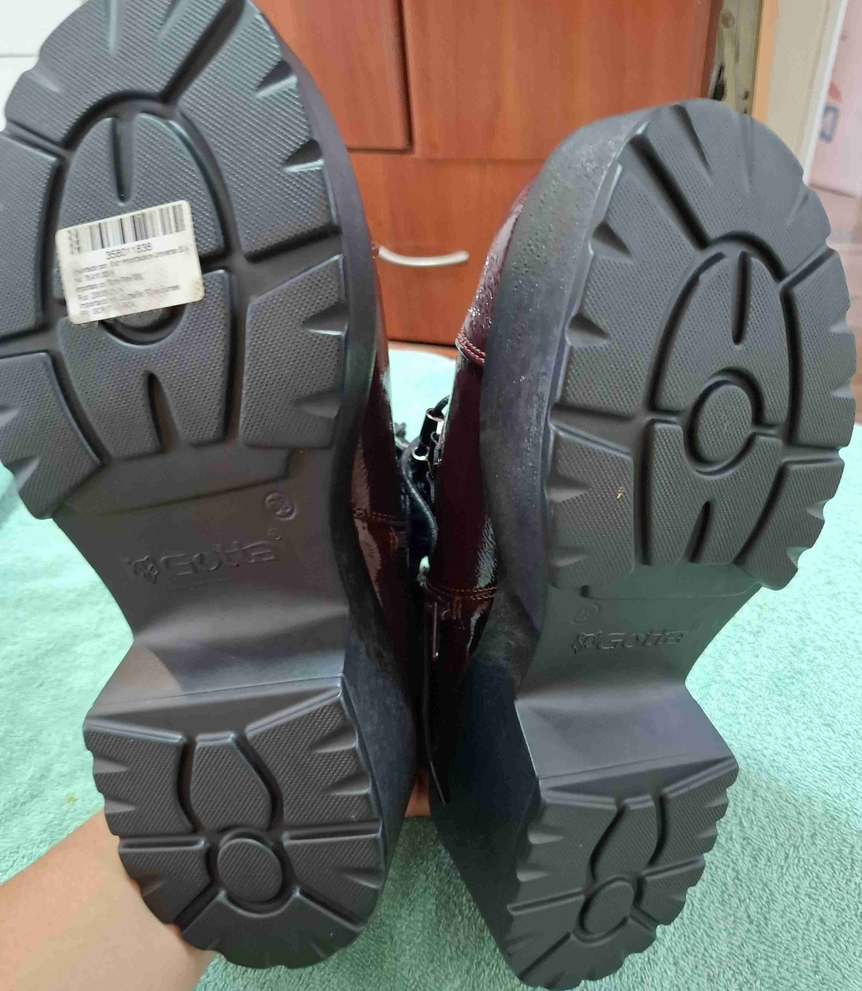 Botín Burdeo Mujer  marca  Gotta - miniatura 1