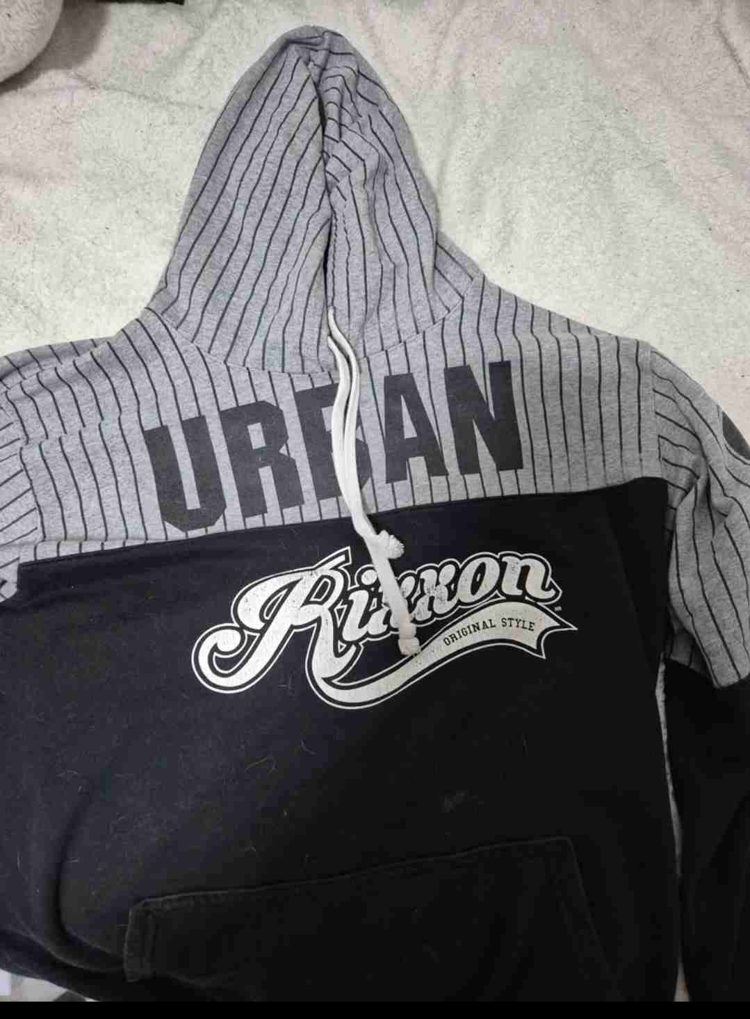 Polerón con capucha URBAN gris y negro - miniatura 1