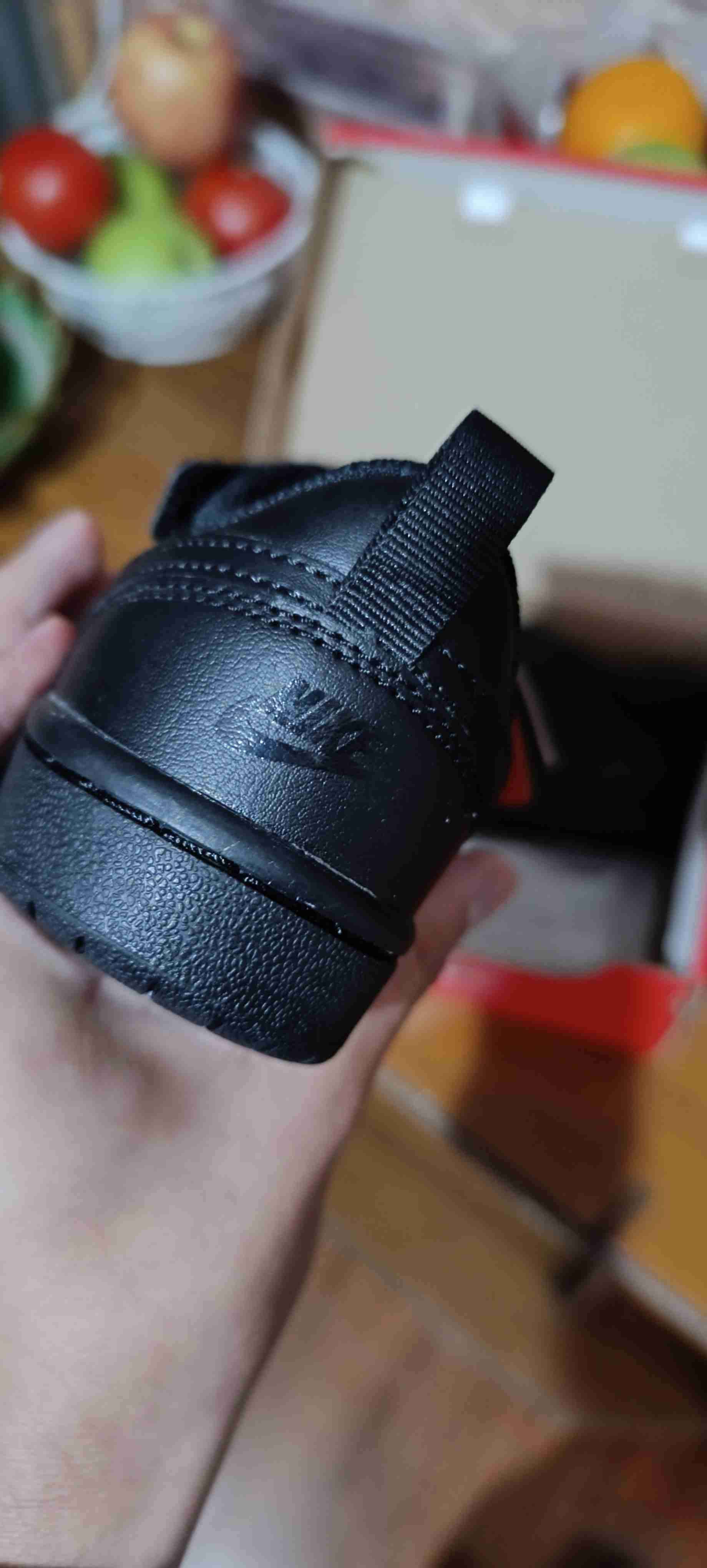 Zapatillas Nike negras para niños - miniatura 2