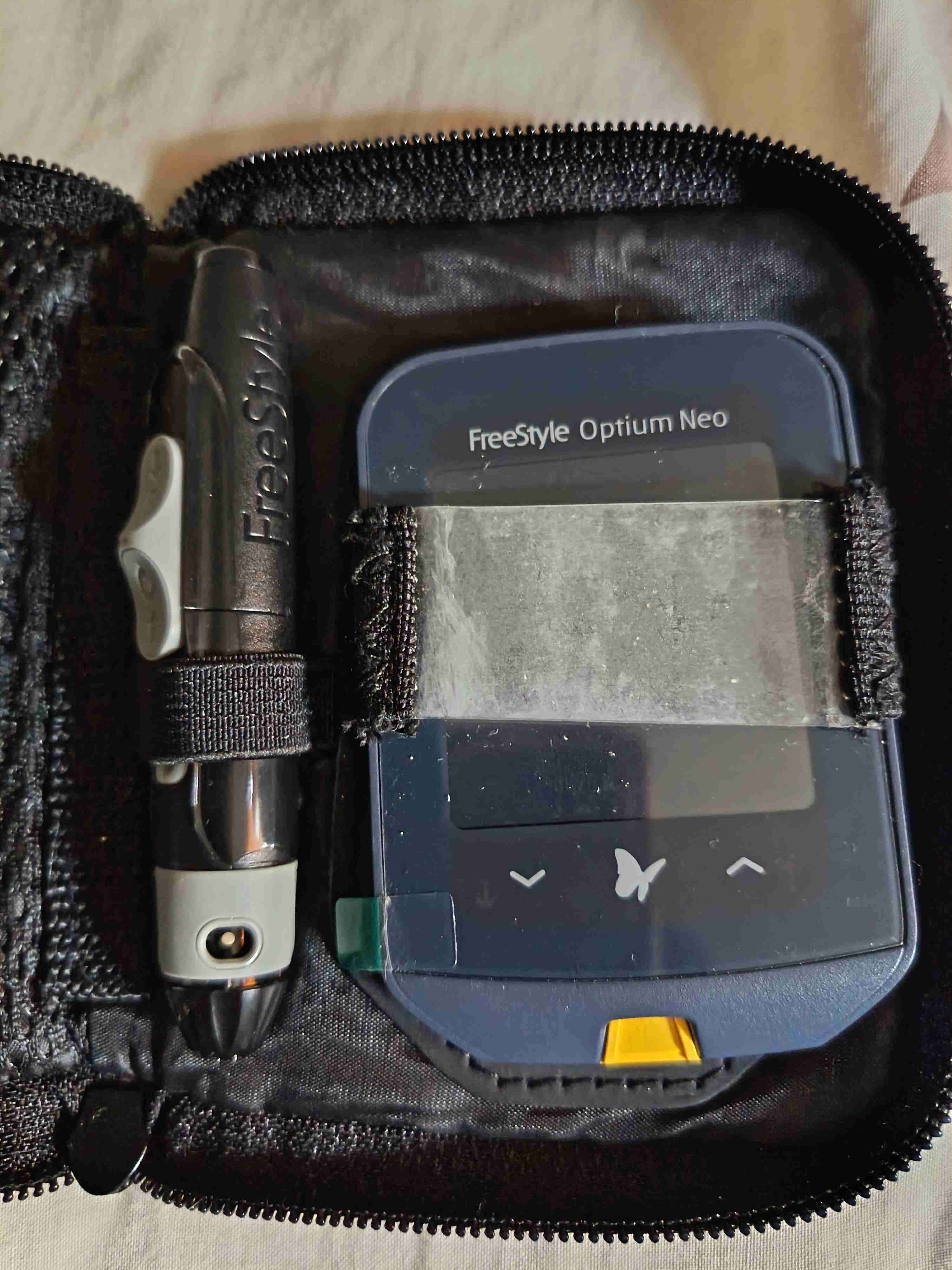 Medidor de glucosa FreeStyle Optium Neo - miniatura 1