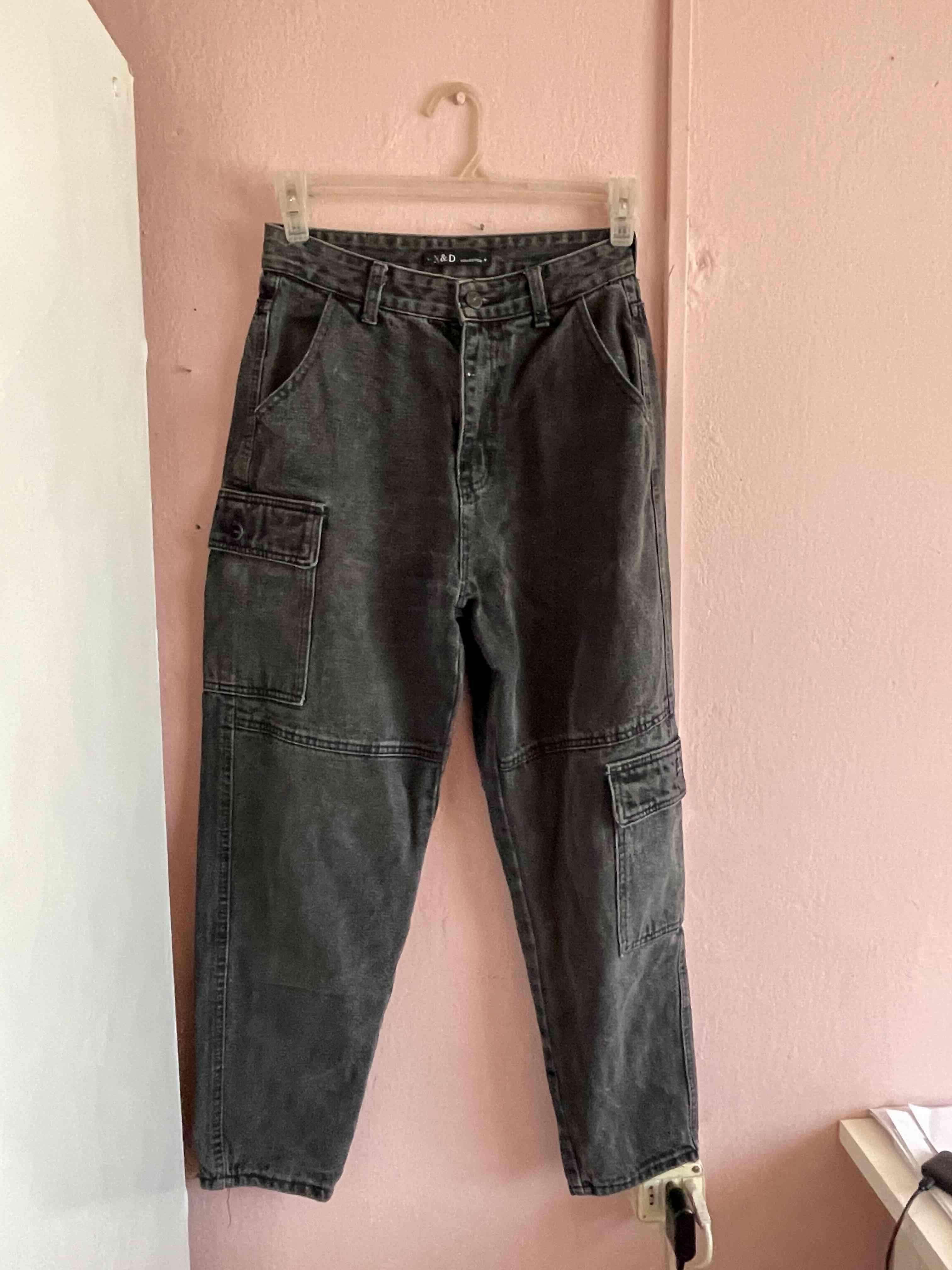 Pantalones cargo negros - miniatura 1