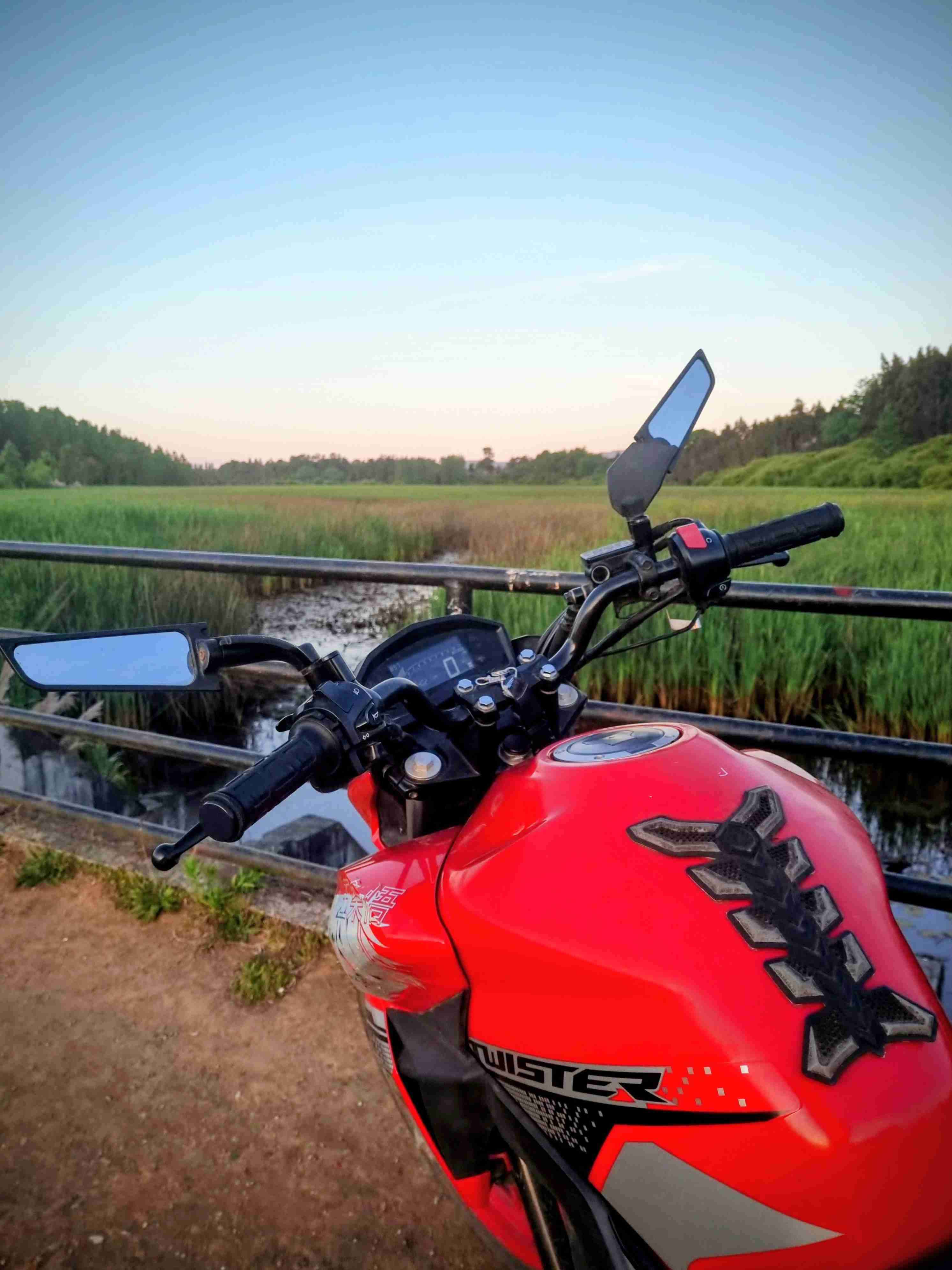 Motocicleta Honda - miniatura 2