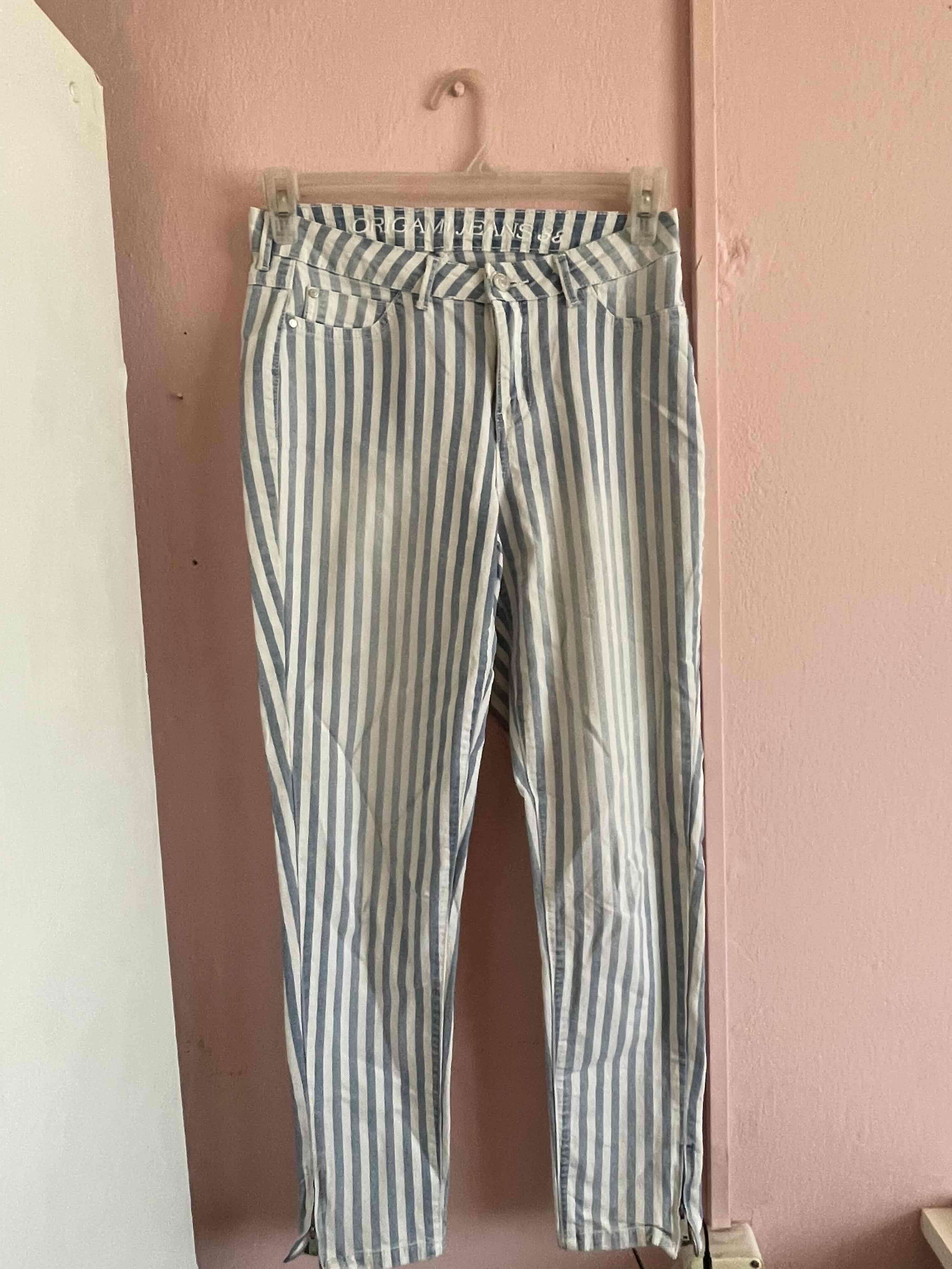 Pantalones a rayas blancas y azules - miniatura 1