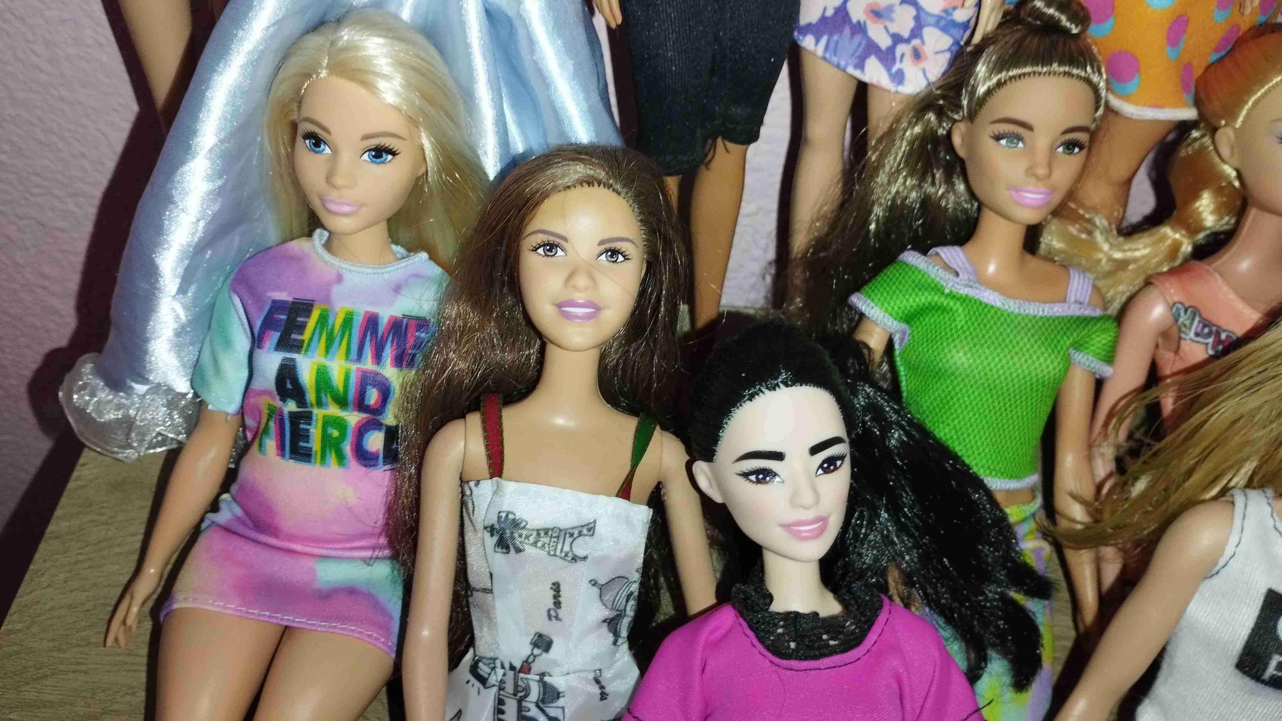 Colección de muñecas Barbie - miniatura 4