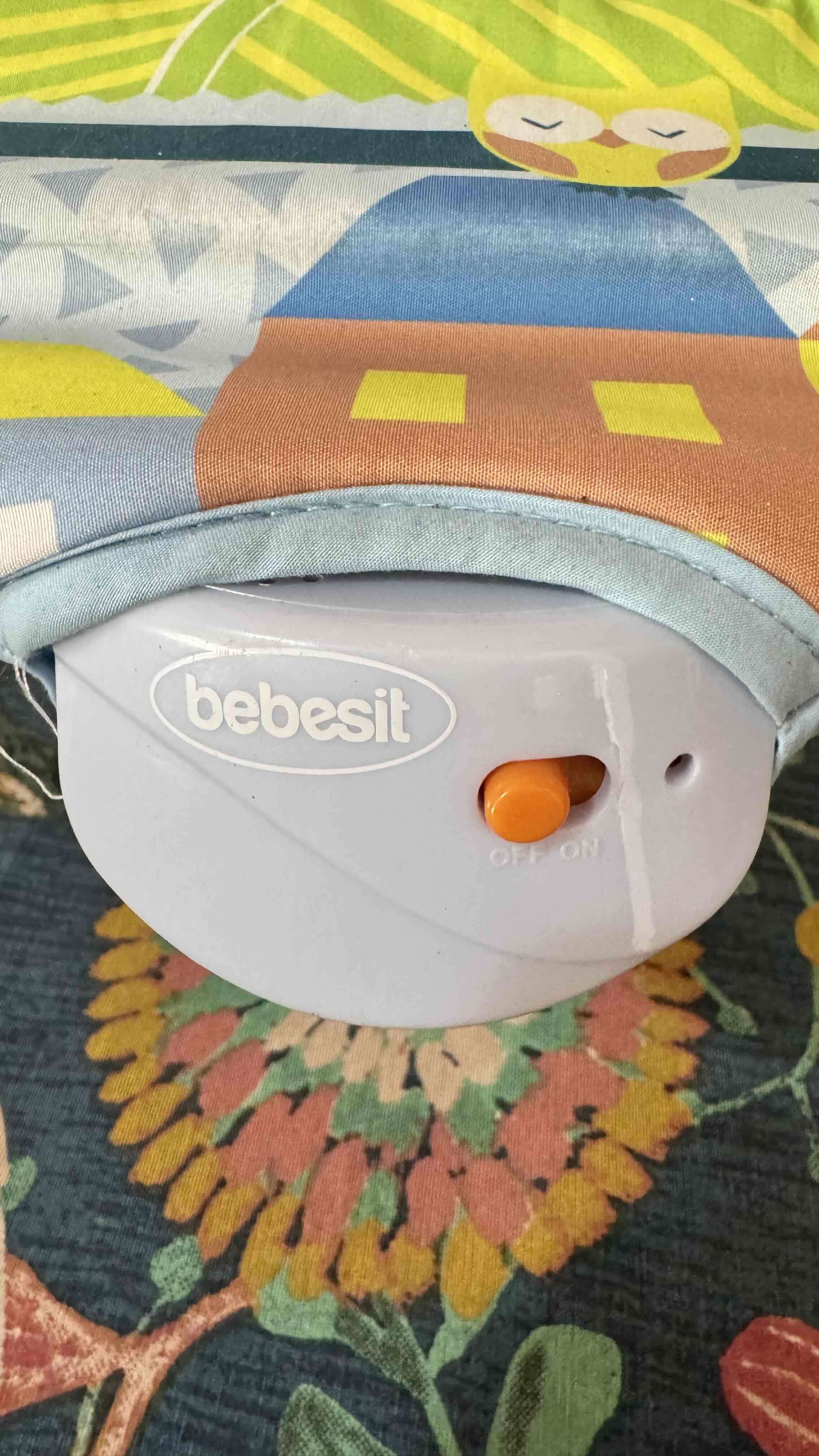 Silla mecedora para bebé colorida varón - miniatura 4