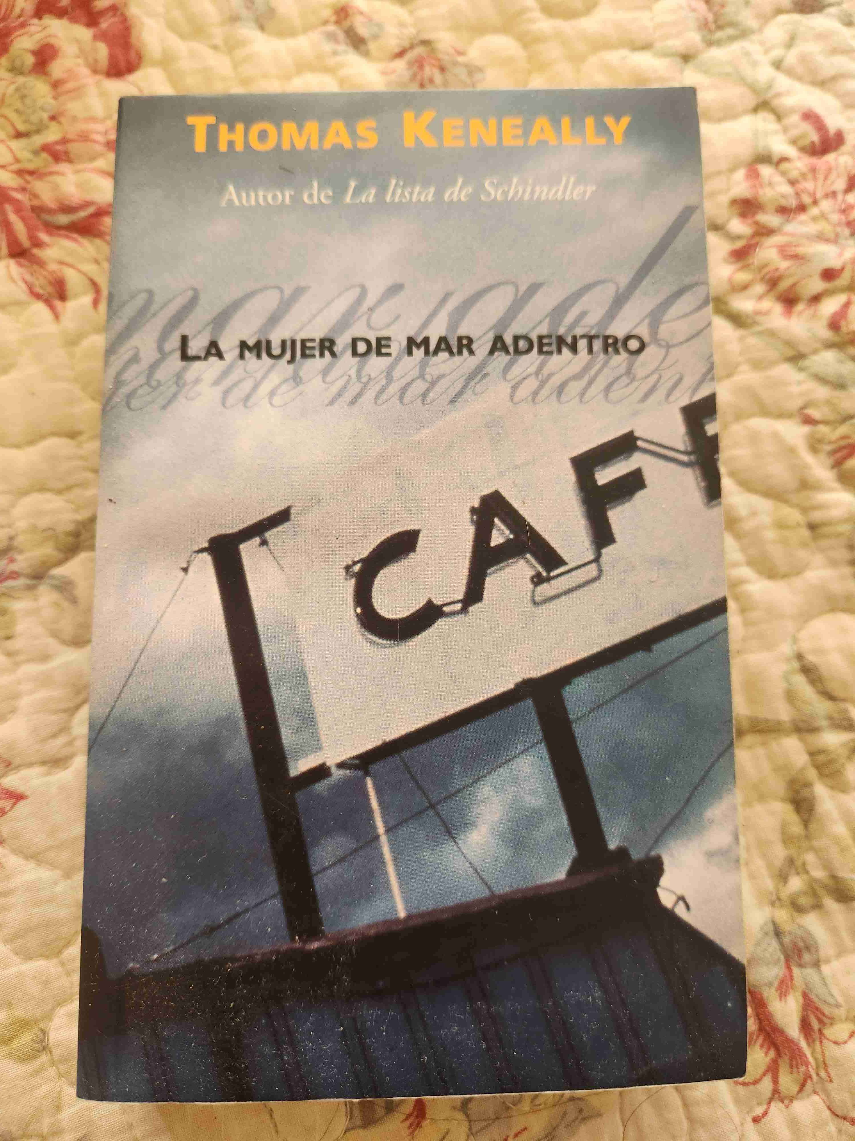 Libro 'La Mujer de Mar Adentro'