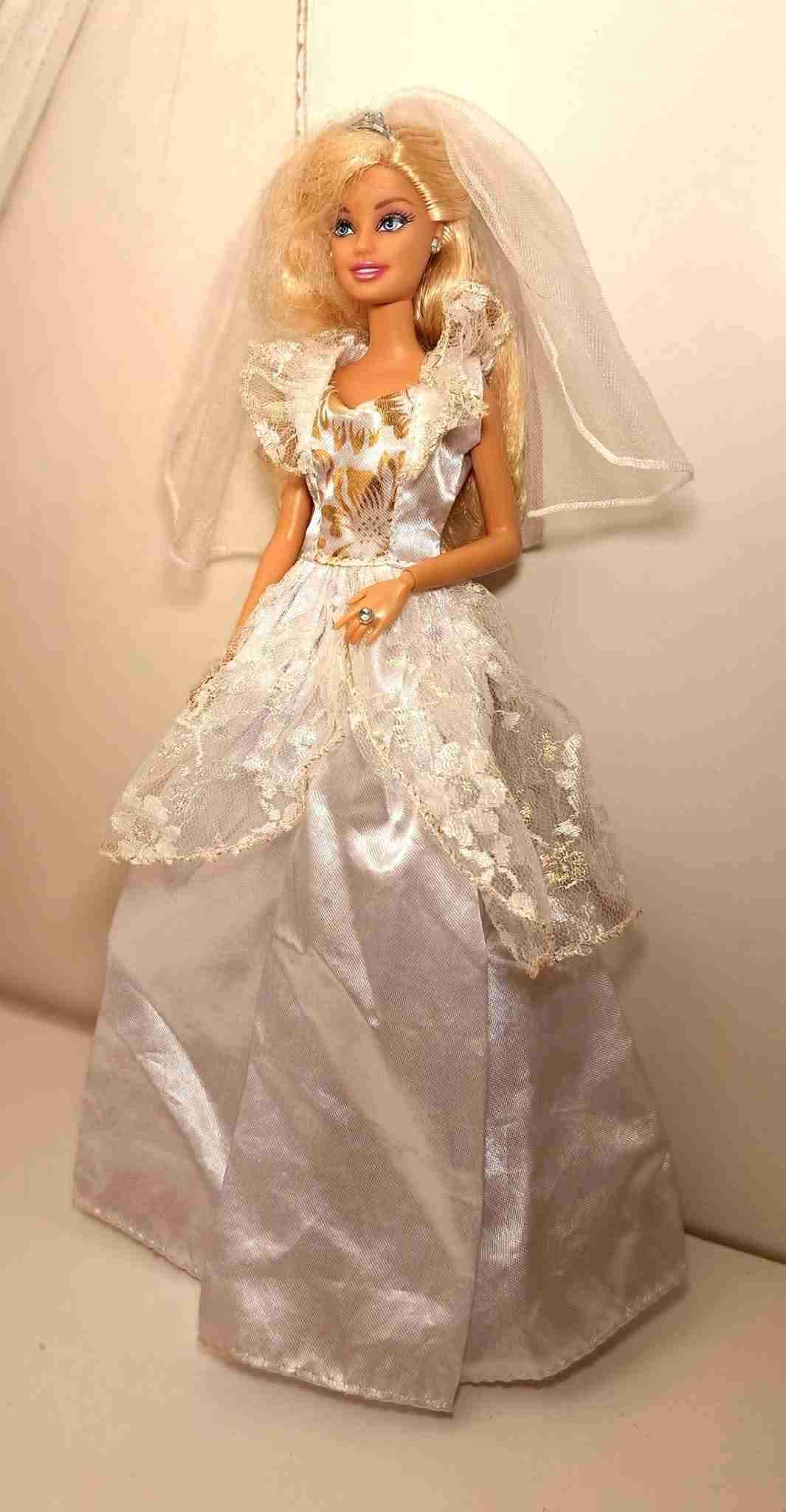 Muñeca novia clásica - miniatura 2