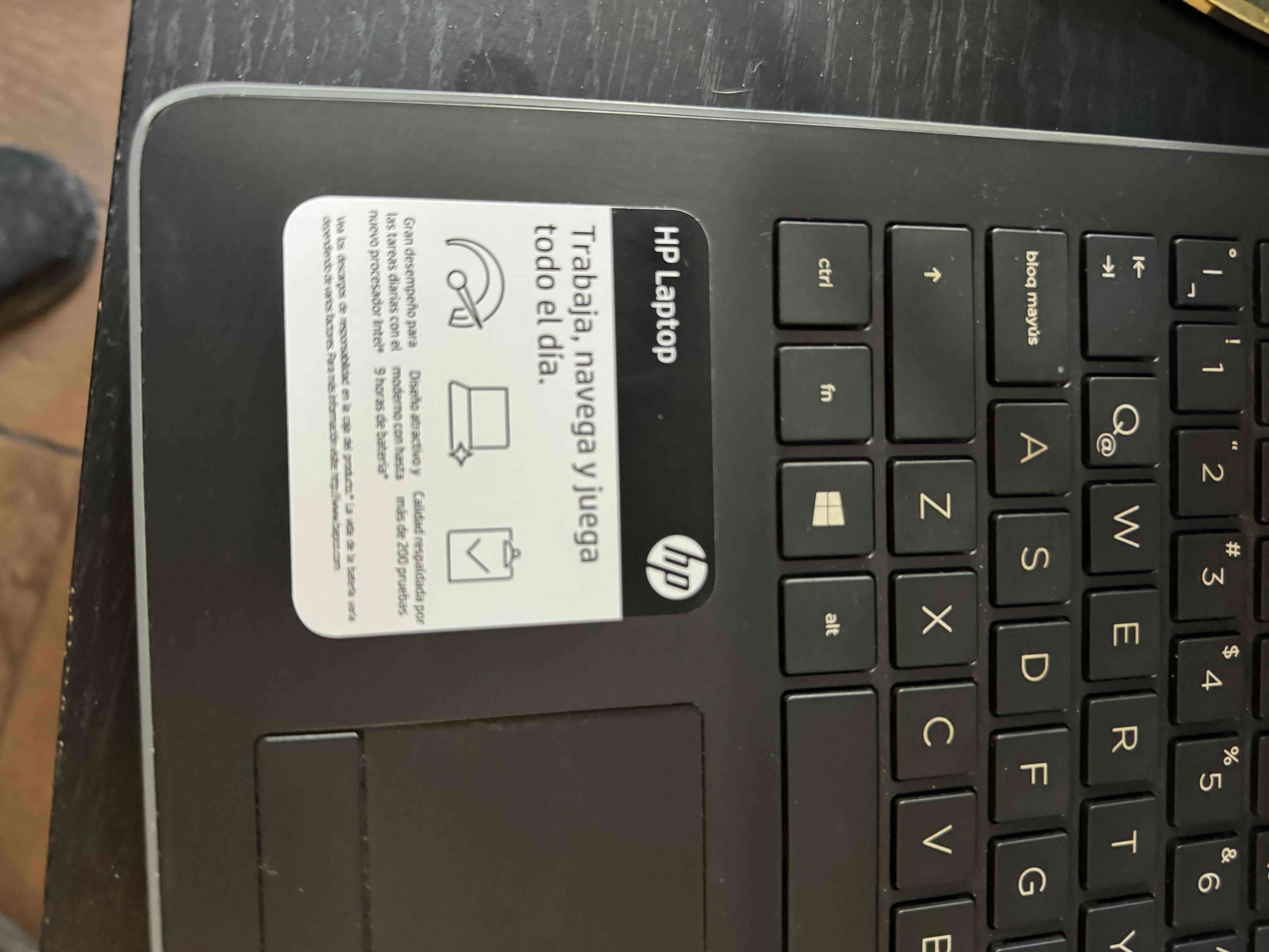 Notebook HP i3 pantalla 15 pulgadas - miniatura 2