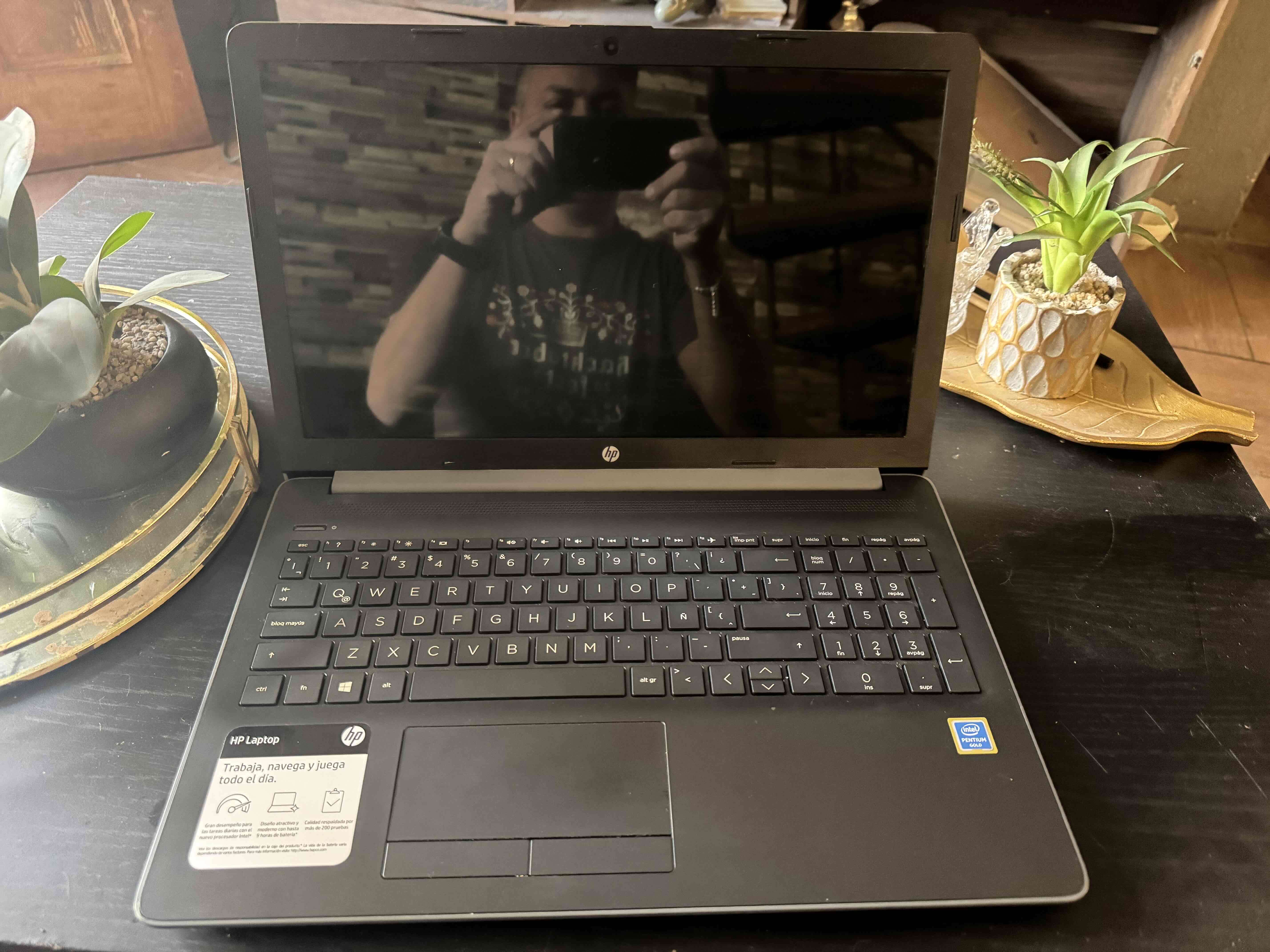 Notebook HP i3 pantalla 15 pulgadas - miniatura 3