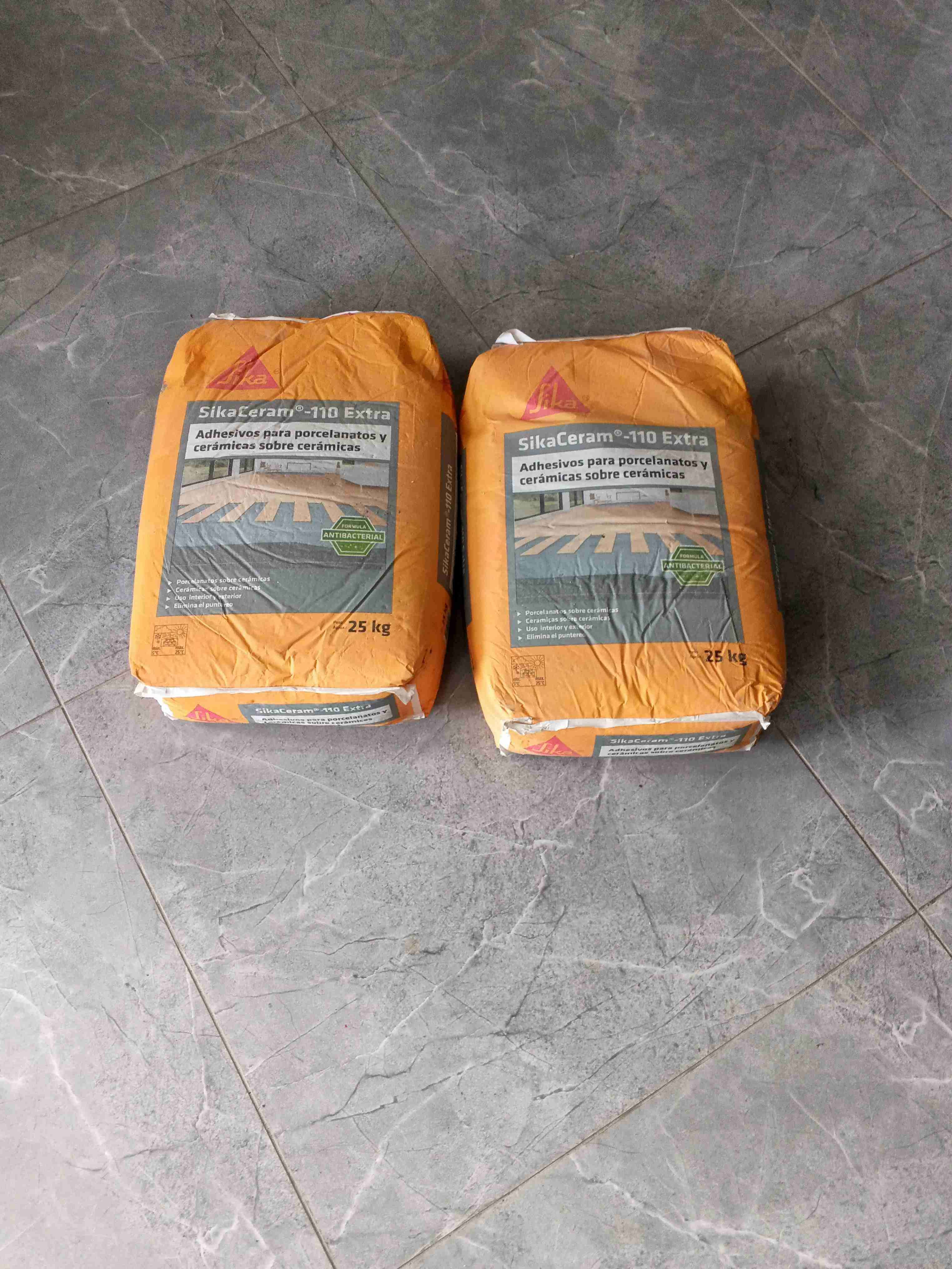 Adhesivo SikaCeram-110 Extra 25kg - miniatura 2