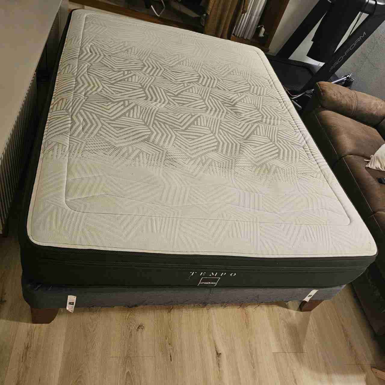 Cama 2 Plazas Rosen, tamaño grande en buen estado - miniatura 4