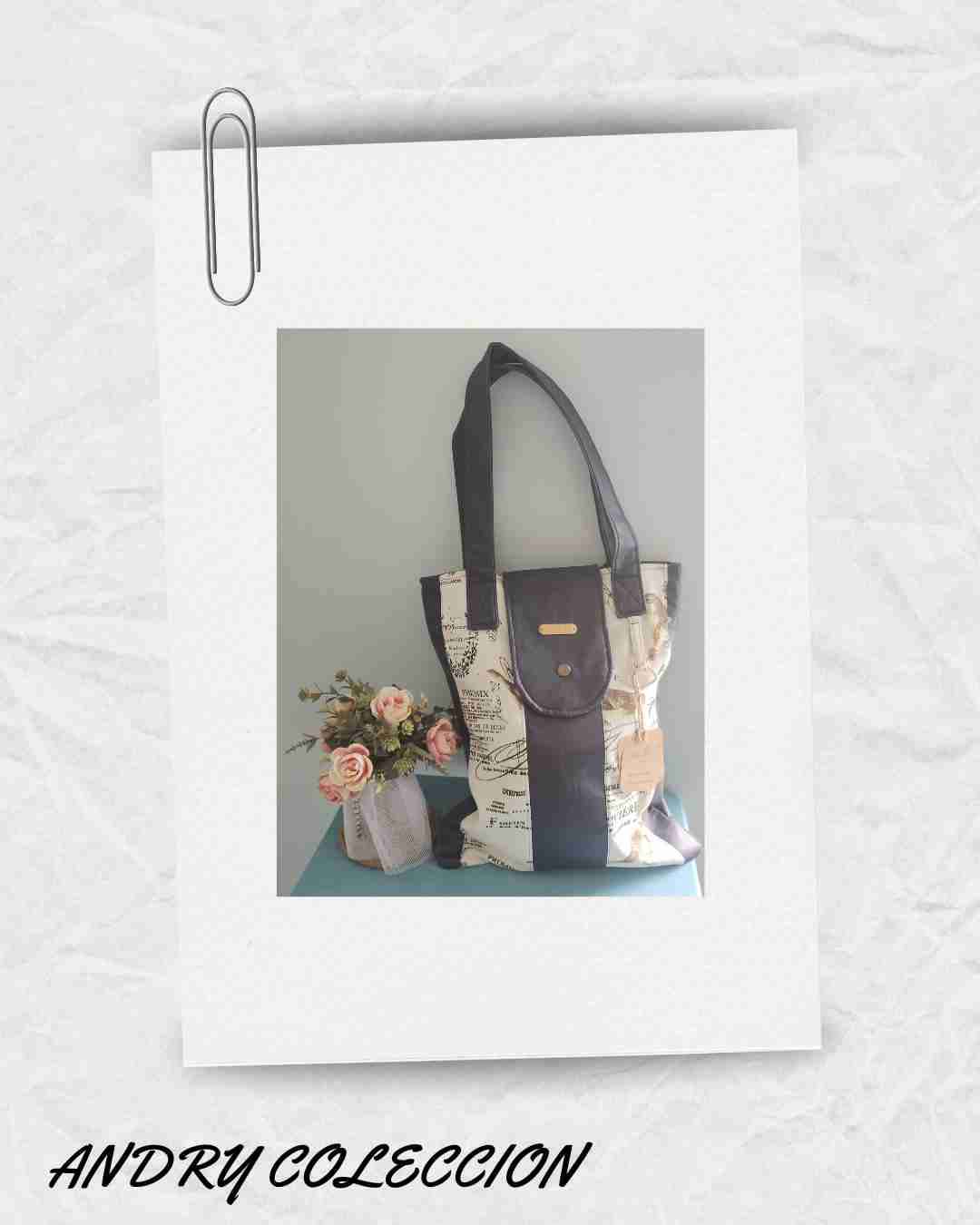 Bolso estampado y detalles en cuerina - miniatura 1
