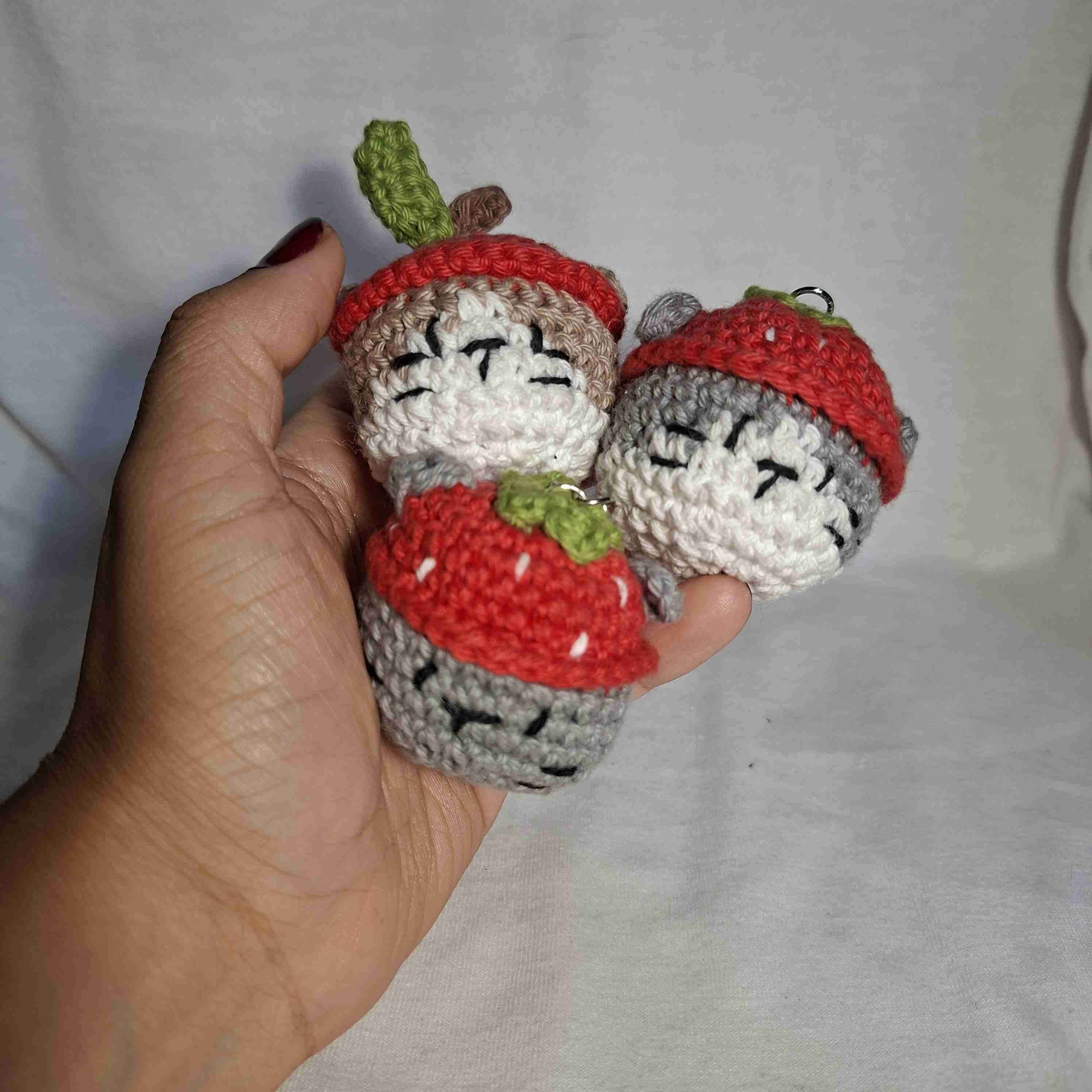 Gatitos con sombrero de frutas - miniatura 4
