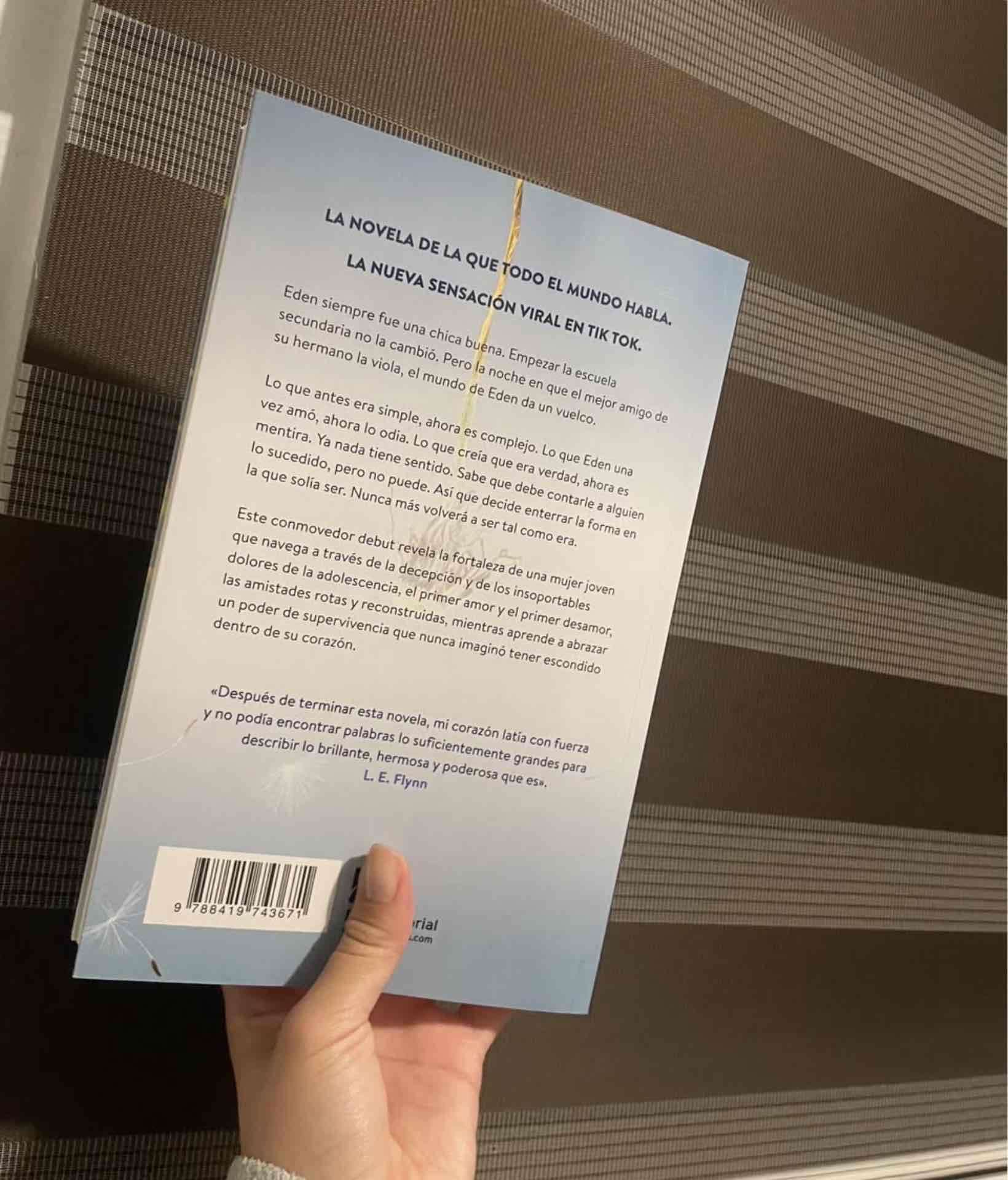 Libro 'Tal Como Era' de Amber Smith - miniatura 2