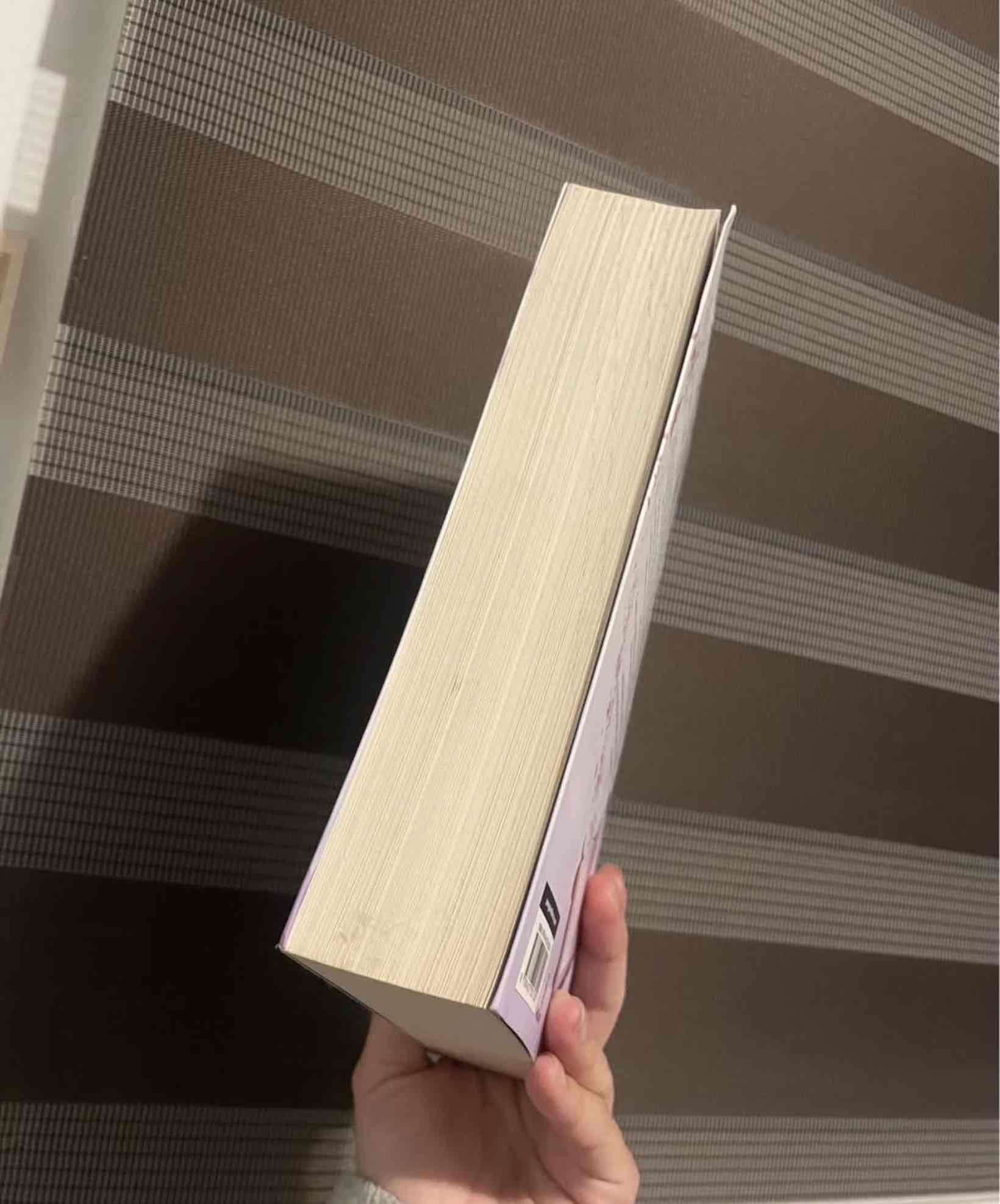 Libro Pétalos de Papel detalle - miniatura 2